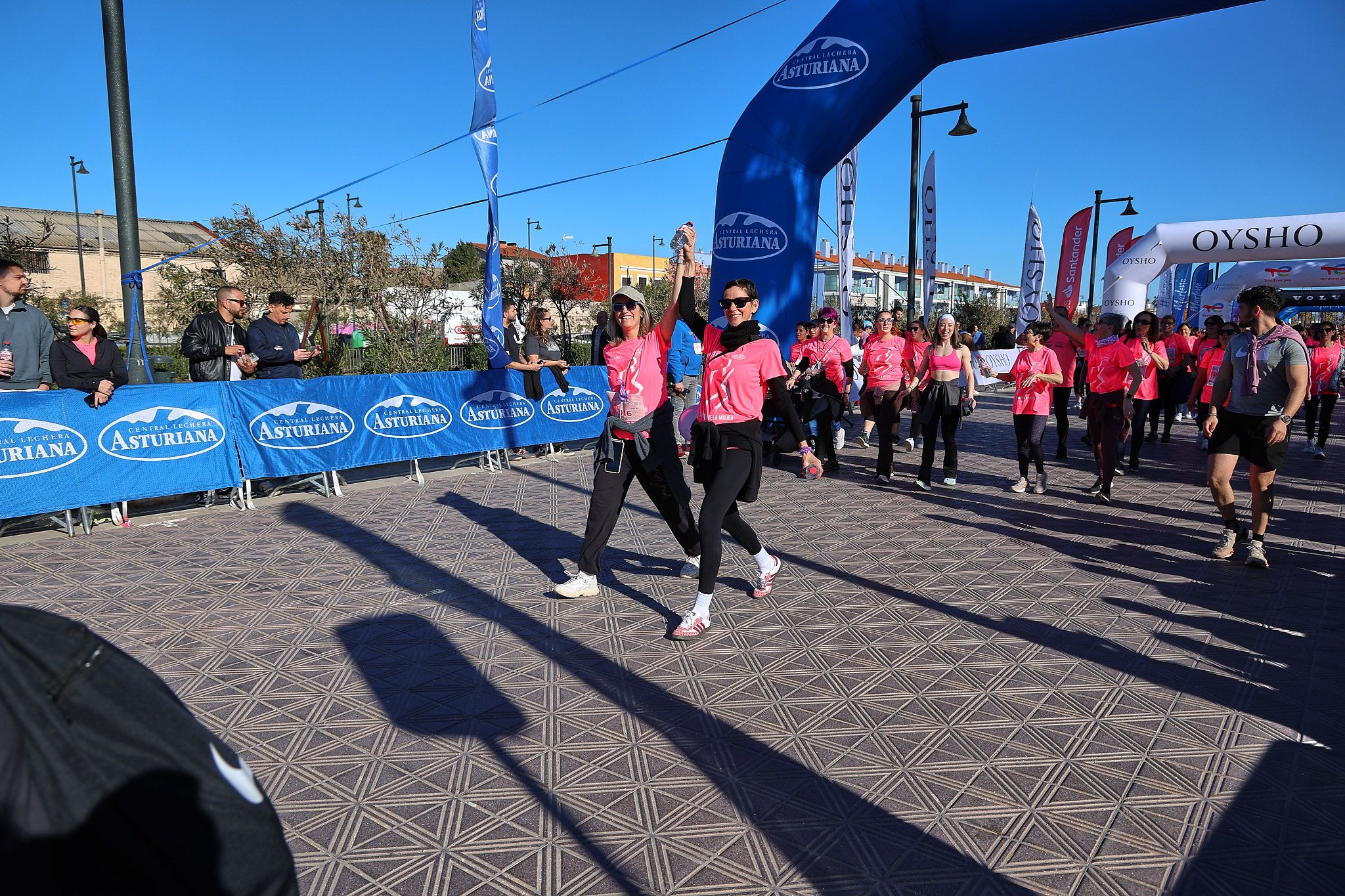Las mejores fotos de la Carrera de la Mujer Central Lechera Asturiana de Valencia 2025. 1019