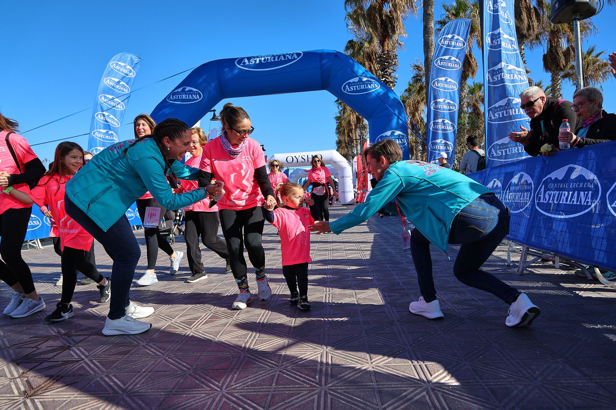 Las mejores fotos de la Carrera de la Mujer Central Lechera Asturiana de Valencia 2025. 1505