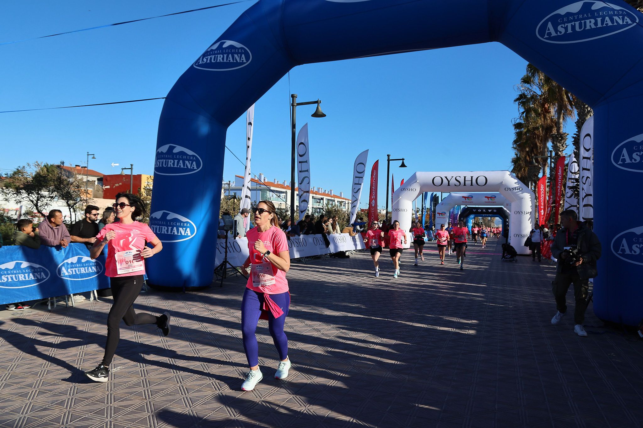 Las mejores fotos de la Carrera de la Mujer Central Lechera Asturiana de Valencia 2025. 533