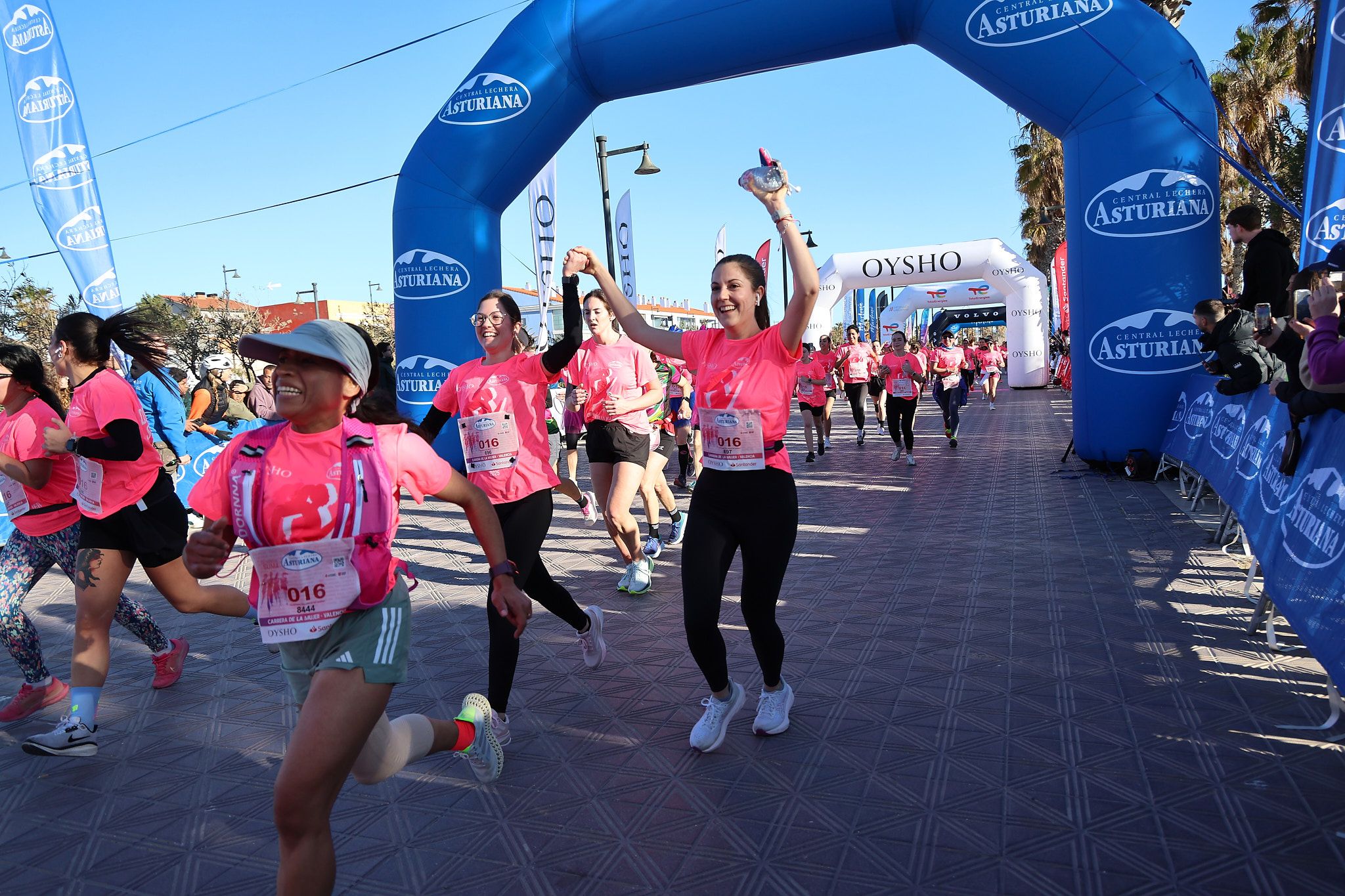 Las mejores fotos de la Carrera de la Mujer Central Lechera Asturiana de Valencia 2025. 780