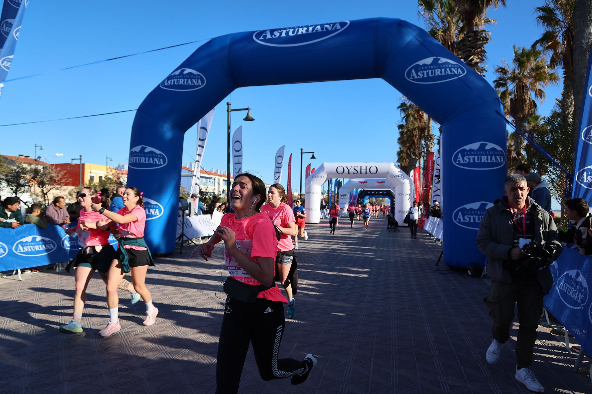 Las mejores fotos de la Carrera de la Mujer Central Lechera Asturiana de Valencia 2025. 535