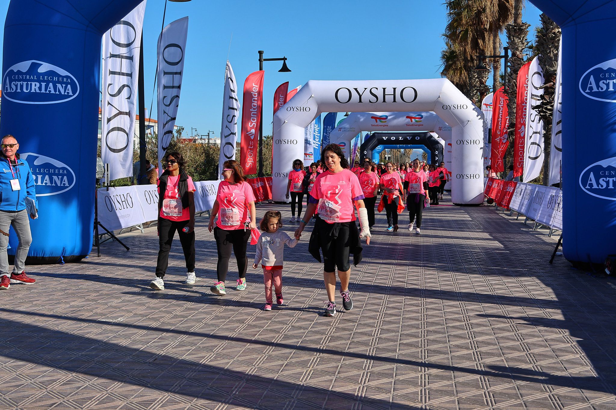 Las mejores fotos de la Carrera de la Mujer Central Lechera Asturiana de Valencia 2025. 1508
