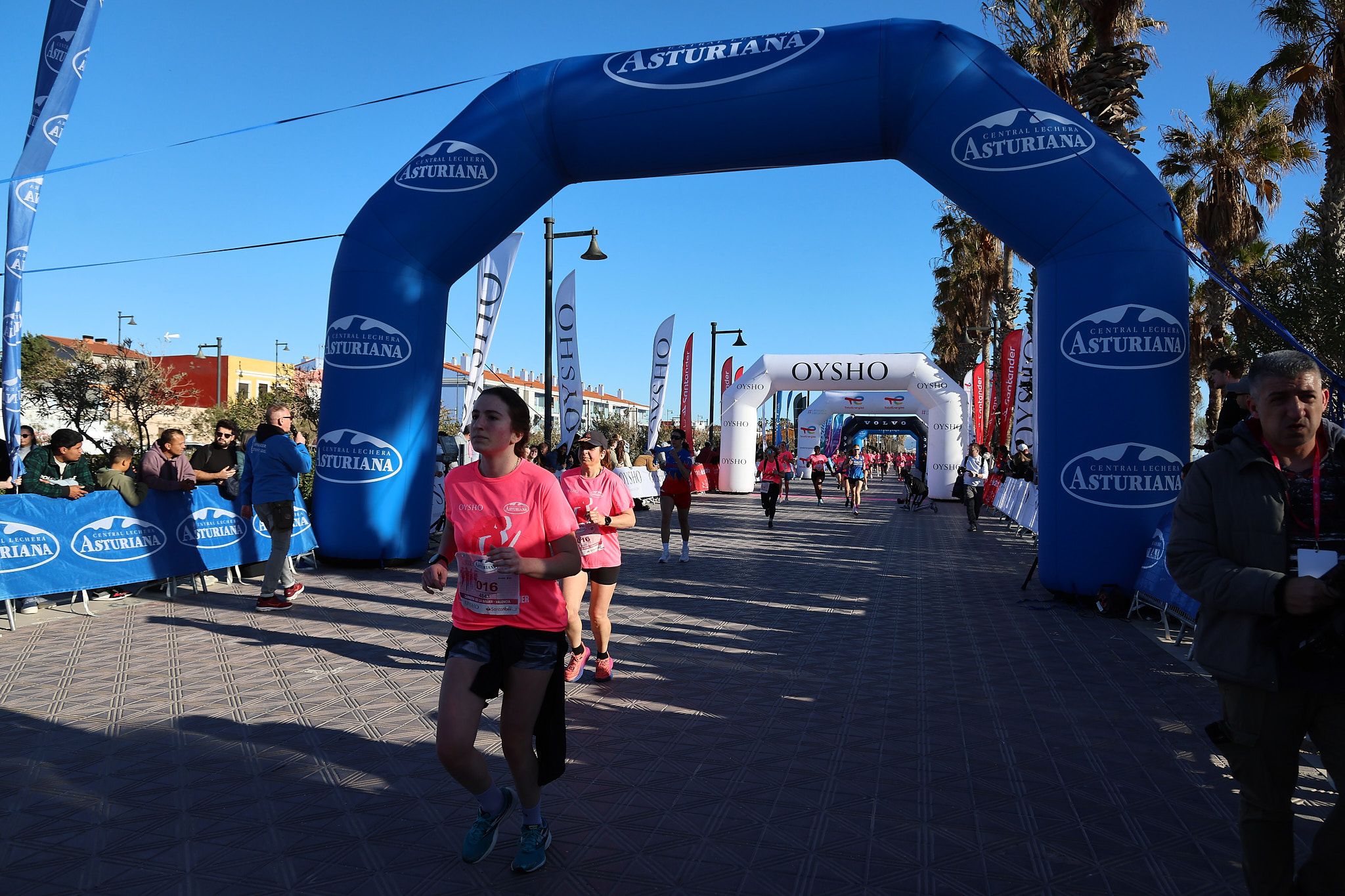 Las mejores fotos de la Carrera de la Mujer Central Lechera Asturiana de Valencia 2025. 536
