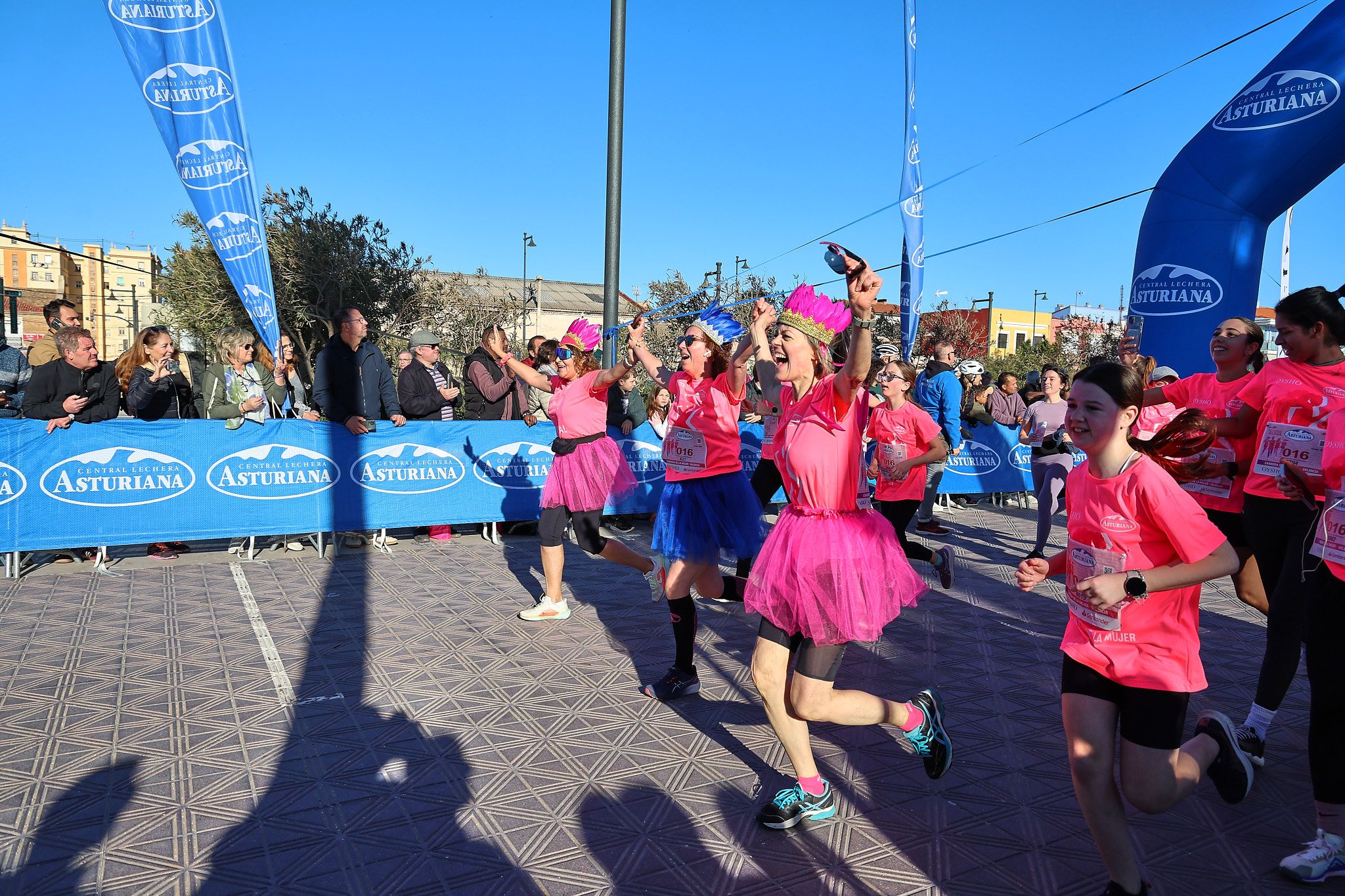 Las mejores fotos de la Carrera de la Mujer Central Lechera Asturiana de Valencia 2025. 786