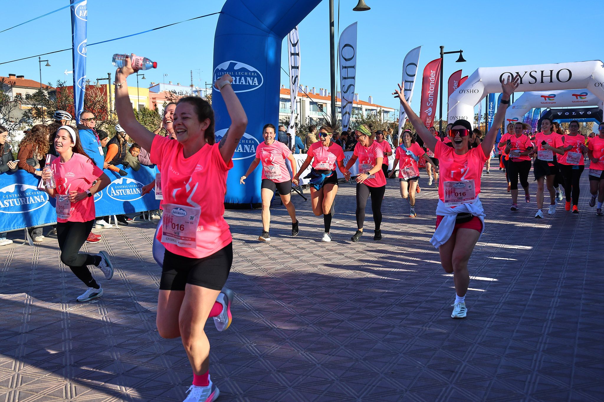 Las mejores fotos de la Carrera de la Mujer Central Lechera Asturiana de Valencia 2025. 788