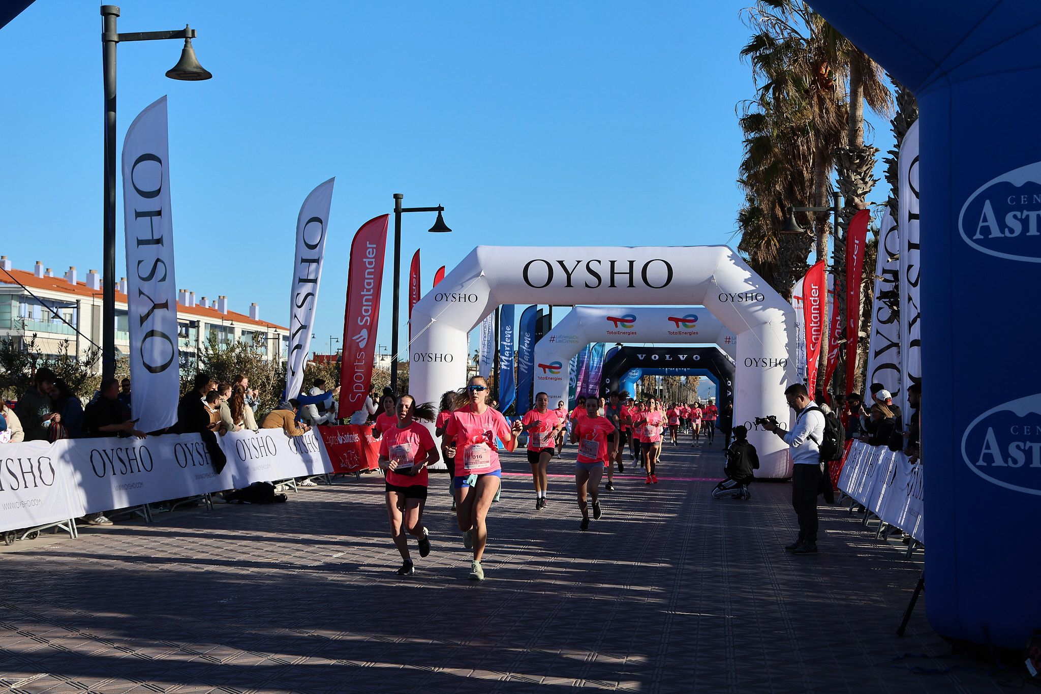 Las mejores fotos de la Carrera de la Mujer Central Lechera Asturiana de Valencia 2025. 541