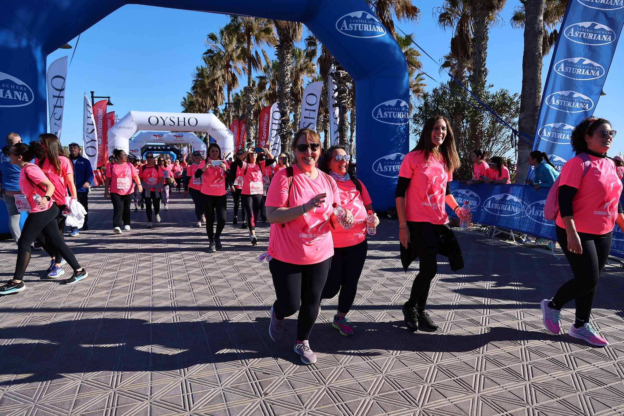 Las mejores fotos de la Carrera de la Mujer Central Lechera Asturiana de Valencia 2025. 1029