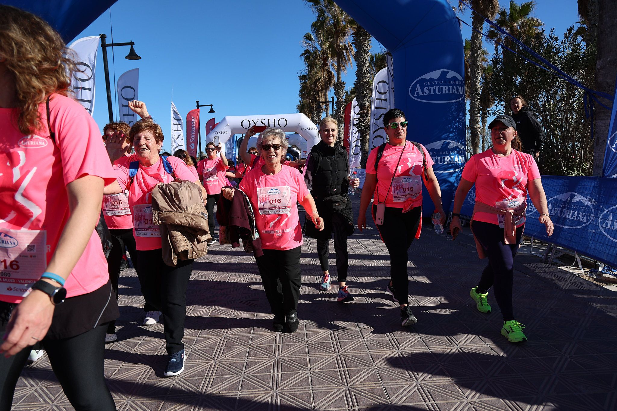 Las mejores fotos de la Carrera de la Mujer Central Lechera Asturiana de Valencia 2025. 1272