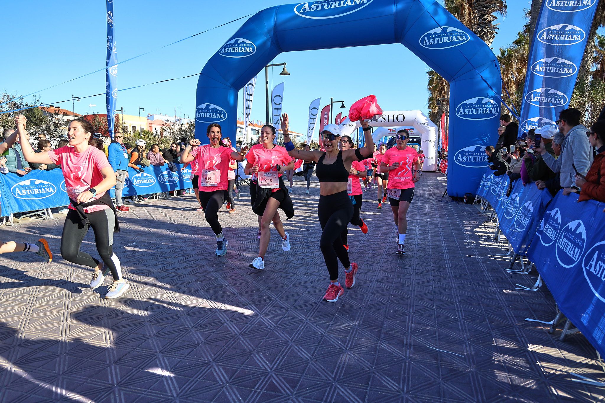 Las mejores fotos de la Carrera de la Mujer Central Lechera Asturiana de Valencia 2025. 792