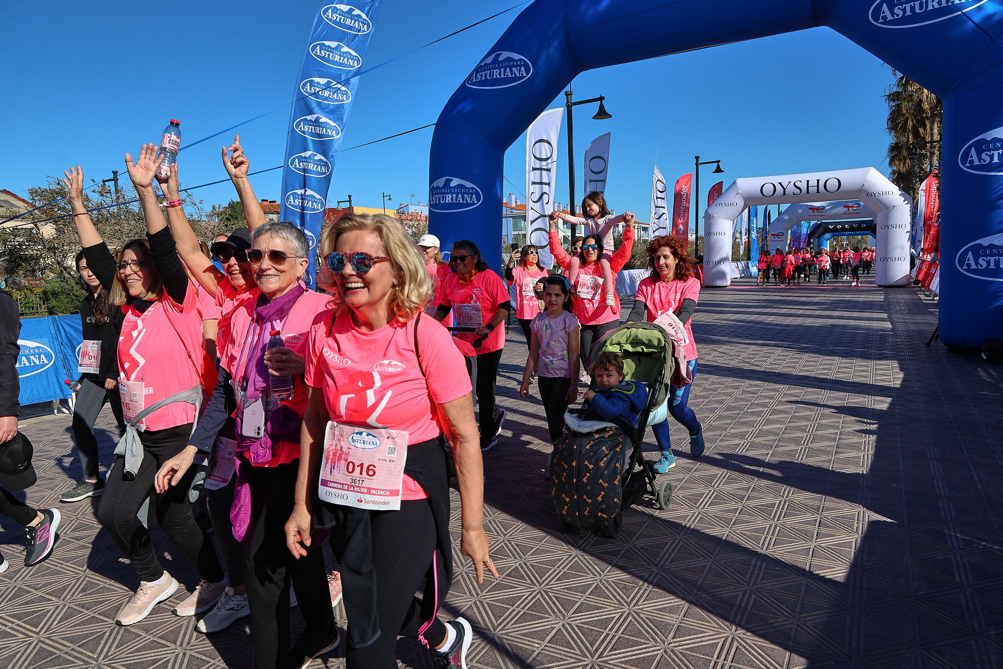 Las mejores fotos de la Carrera de la Mujer Central Lechera Asturiana de Valencia 2025. 1517