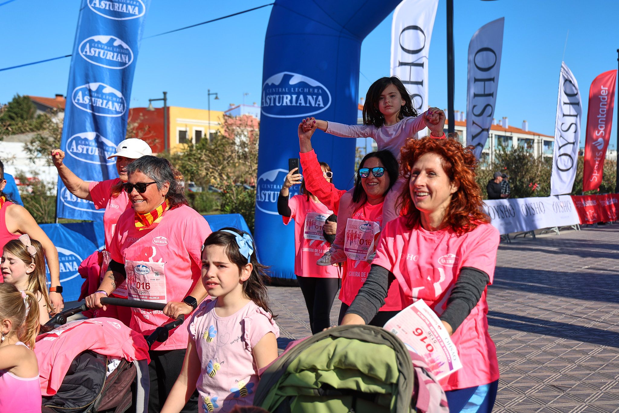 Las mejores fotos de la Carrera de la Mujer Central Lechera Asturiana de Valencia 2025. 1518