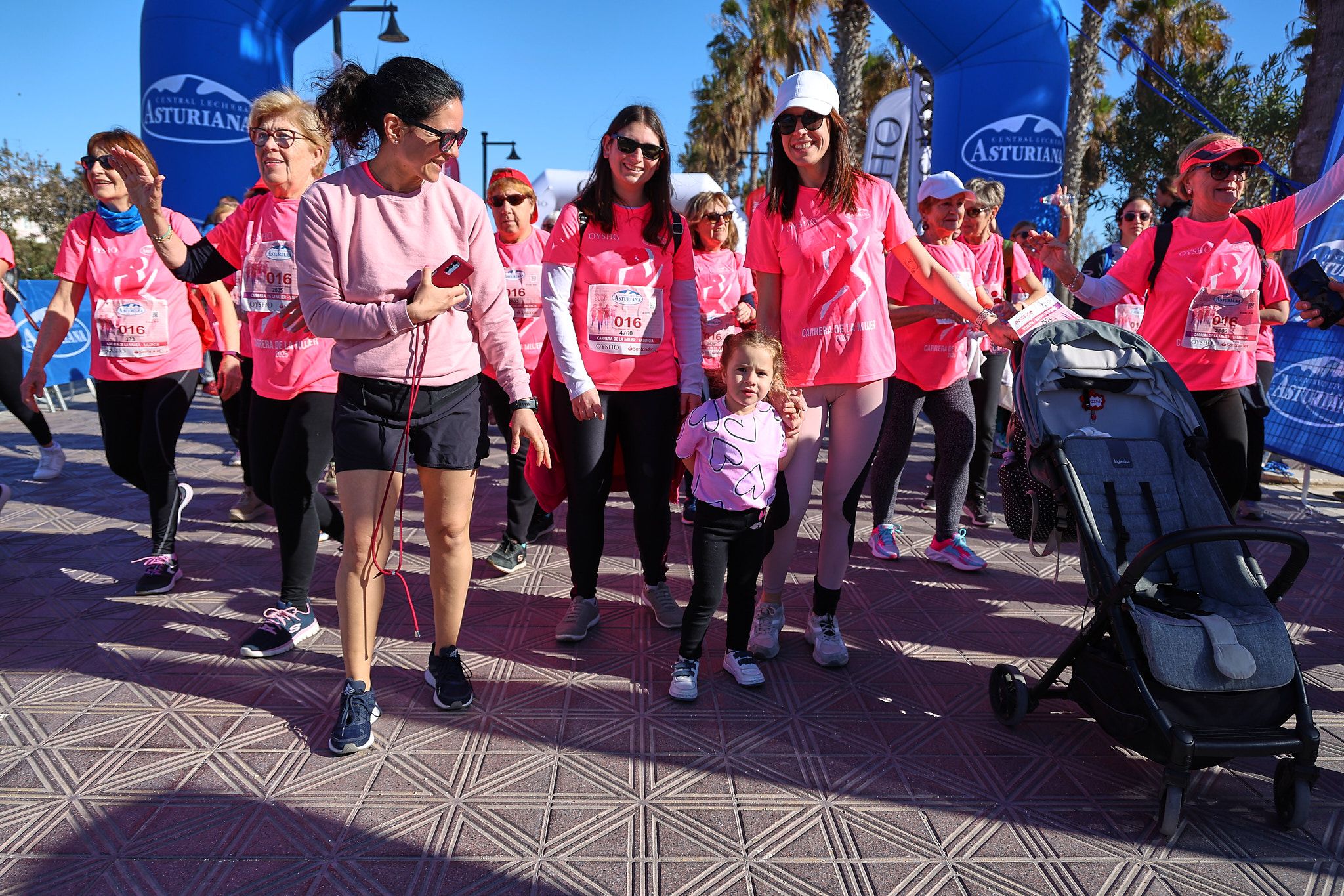 Las mejores fotos de la Carrera de la Mujer Central Lechera Asturiana de Valencia 2025. 1278