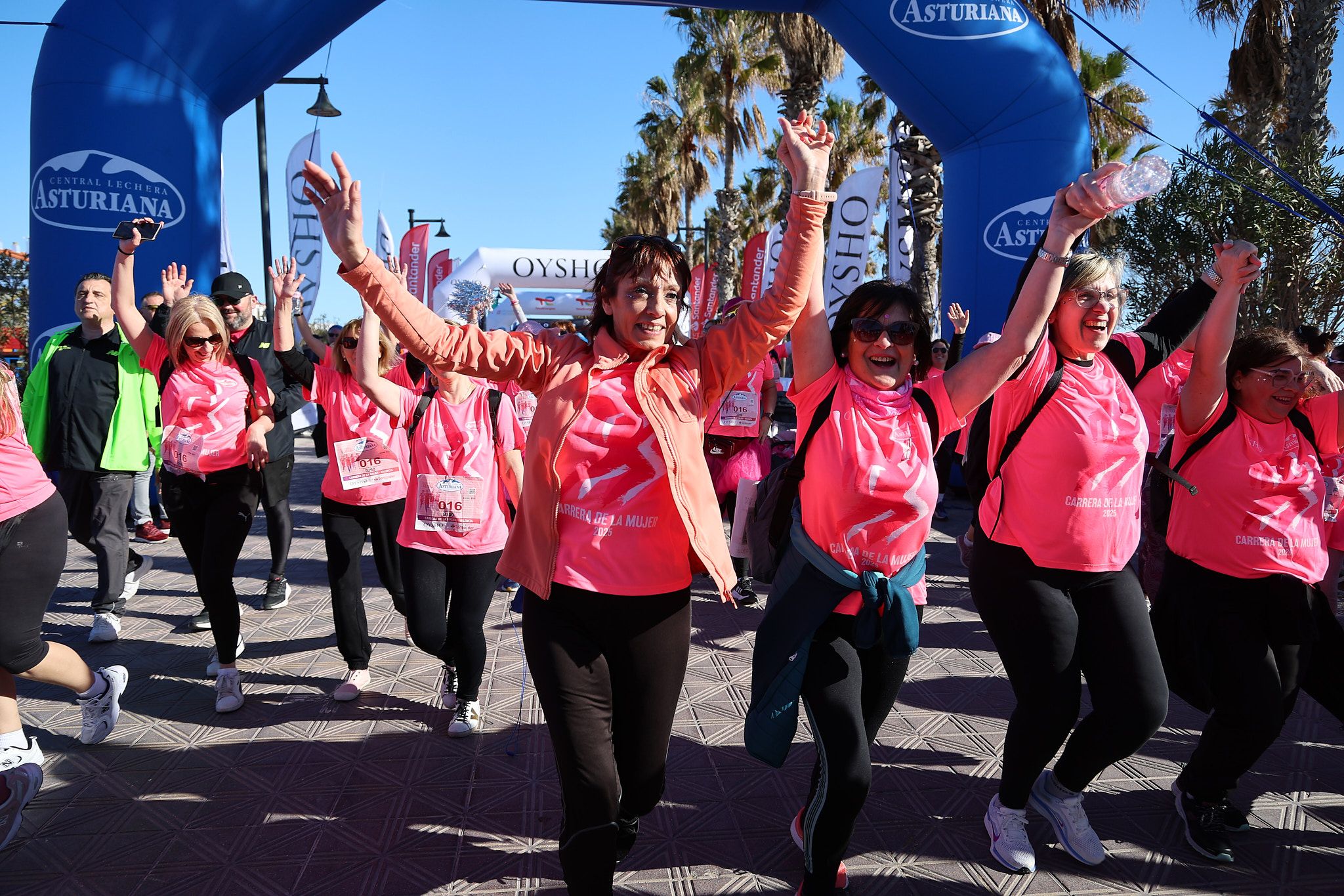 Las mejores fotos de la Carrera de la Mujer Central Lechera Asturiana de Valencia 2025. 1037