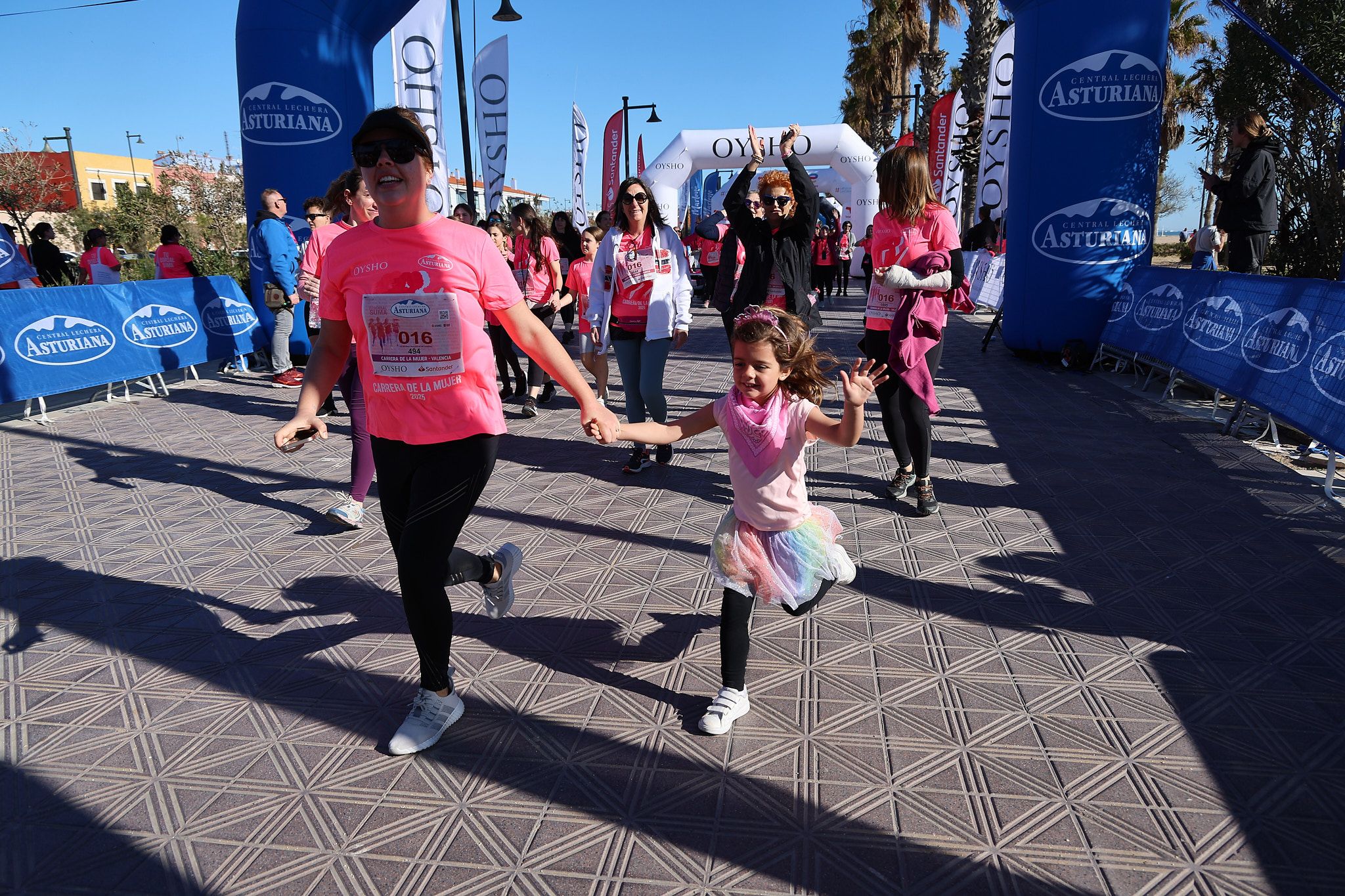 Las mejores fotos de la Carrera de la Mujer Central Lechera Asturiana de Valencia 2025. 1286