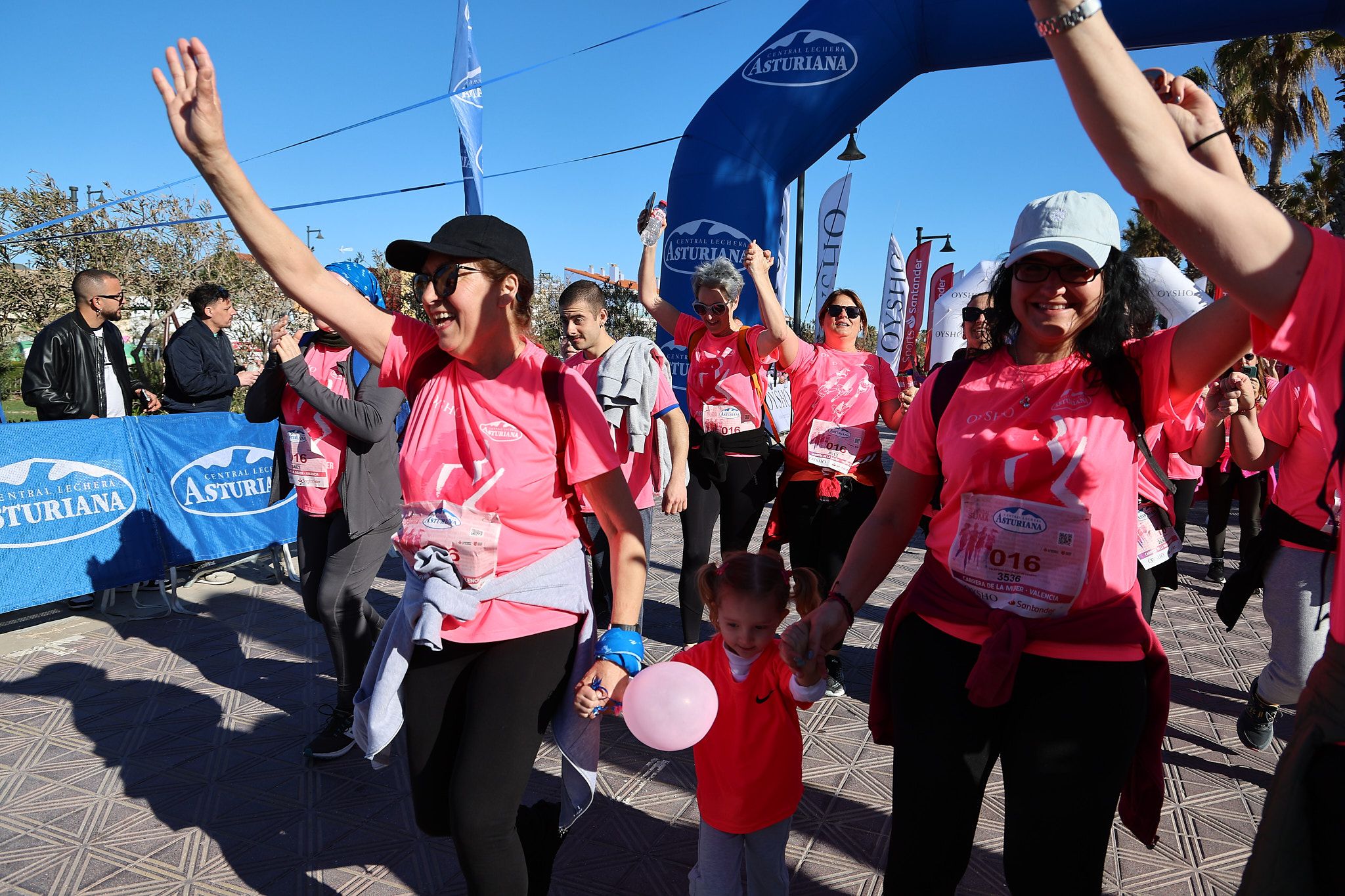 Las mejores fotos de la Carrera de la Mujer Central Lechera Asturiana de Valencia 2025. 1042