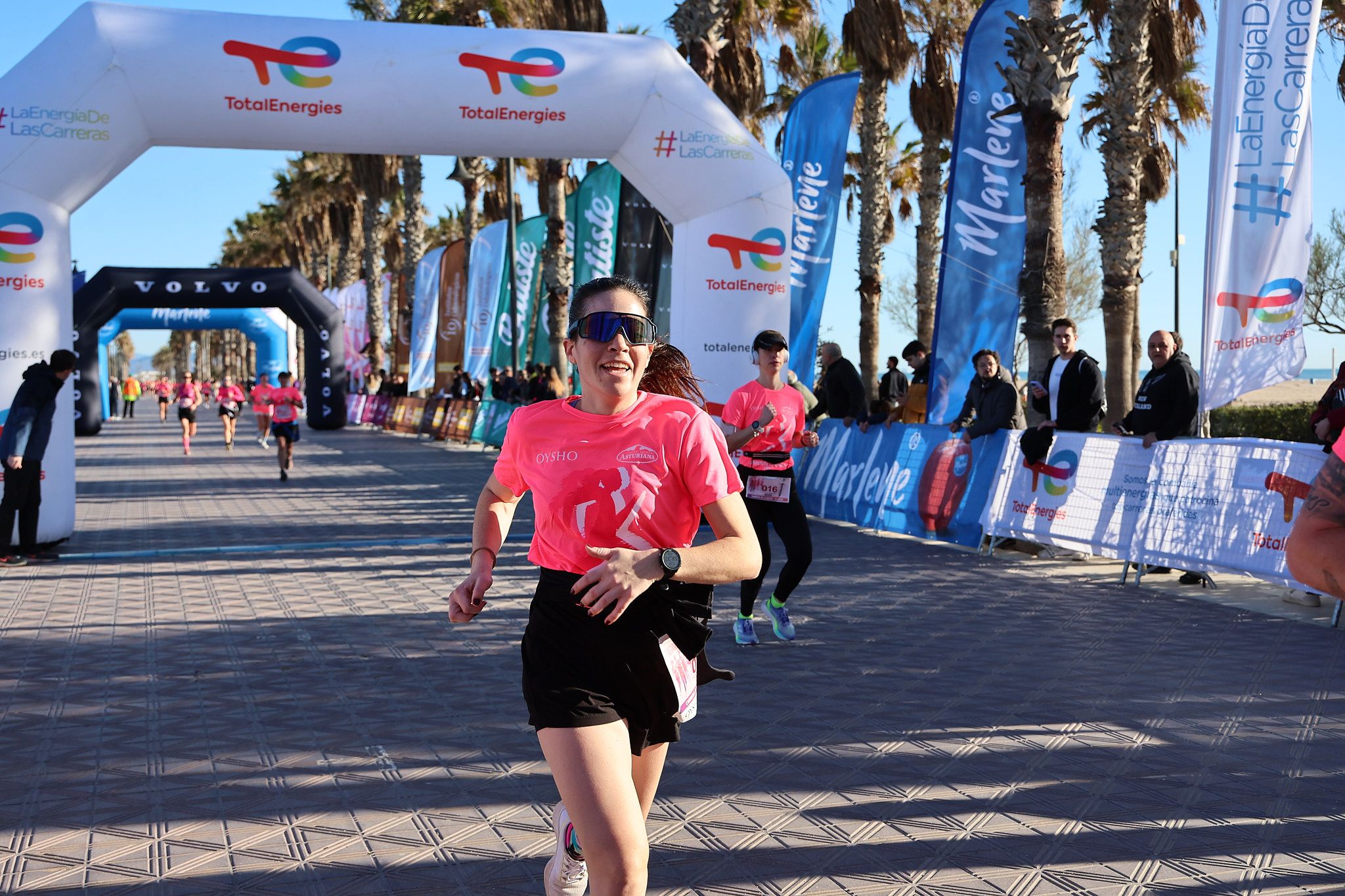 Las mejores fotos de la Carrera de la Mujer Central Lechera Asturiana de Valencia 2025. 329