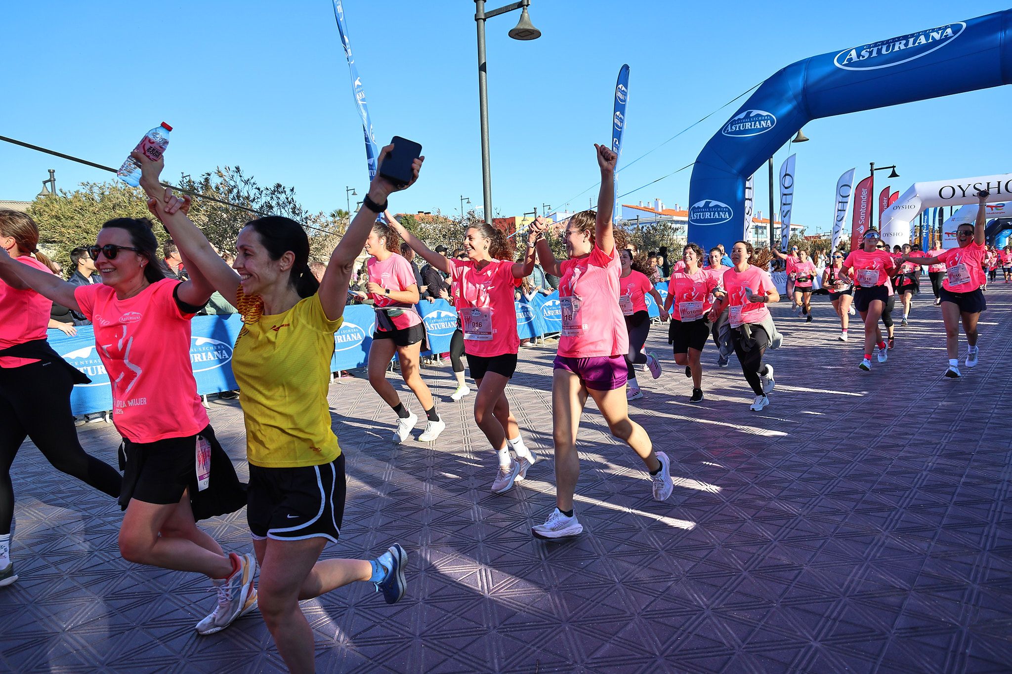 Las mejores fotos de la Carrera de la Mujer Central Lechera Asturiana de Valencia 2025. 807