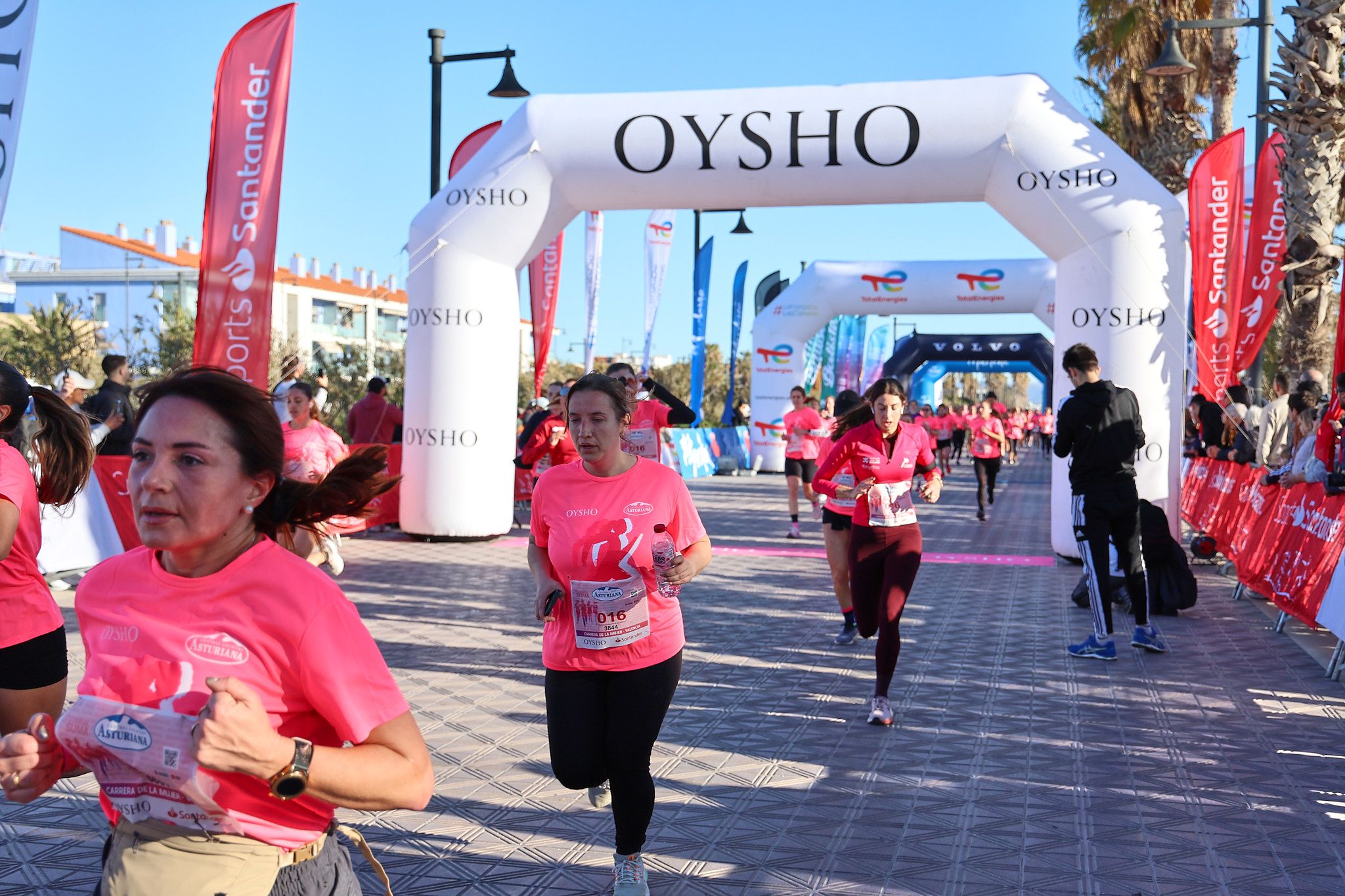 Las mejores fotos de la Carrera de la Mujer Central Lechera Asturiana de Valencia 2025. 559
