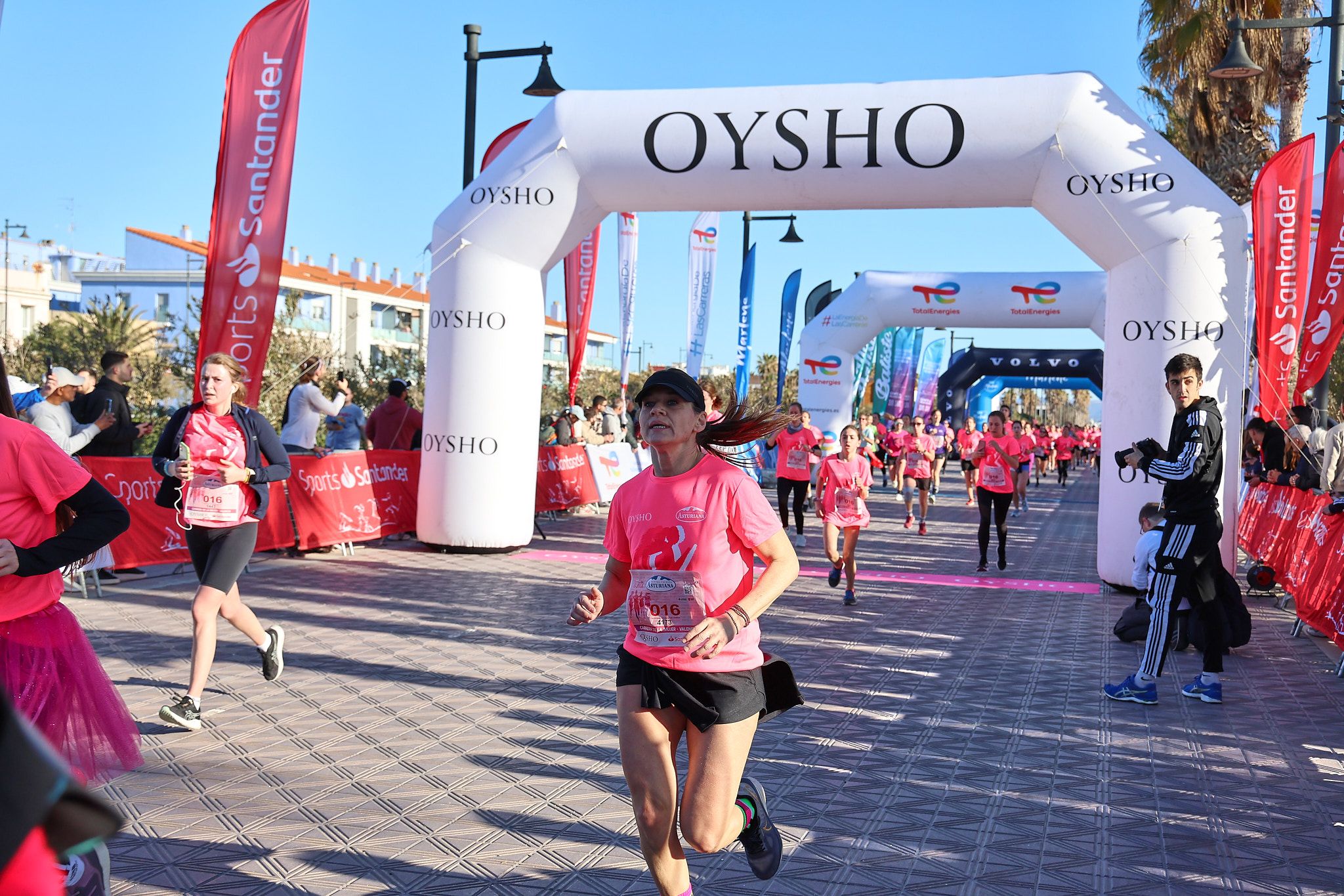 Las mejores fotos de la Carrera de la Mujer Central Lechera Asturiana de Valencia 2025. 561