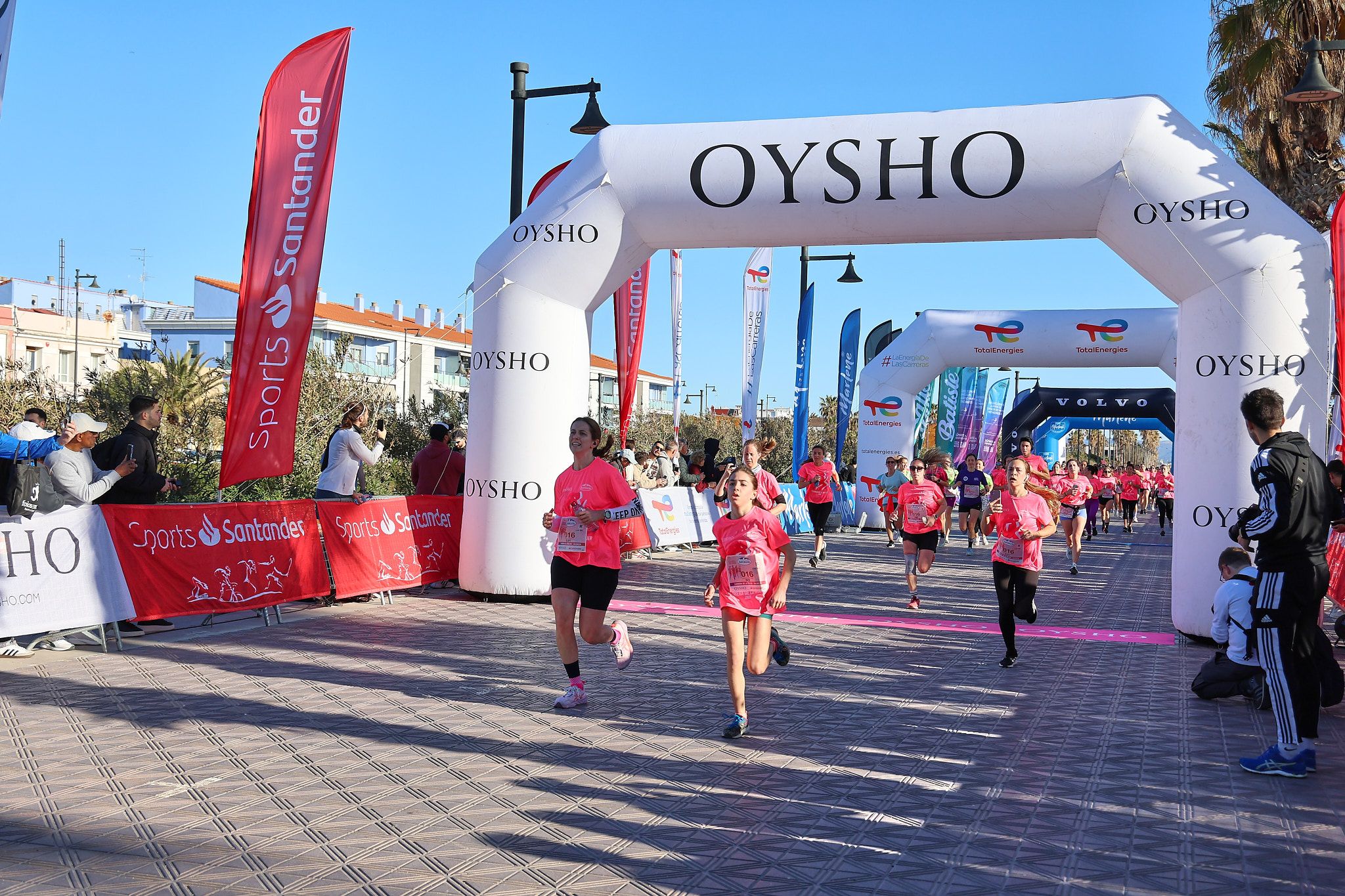 Las mejores fotos de la Carrera de la Mujer Central Lechera Asturiana de Valencia 2025. 562