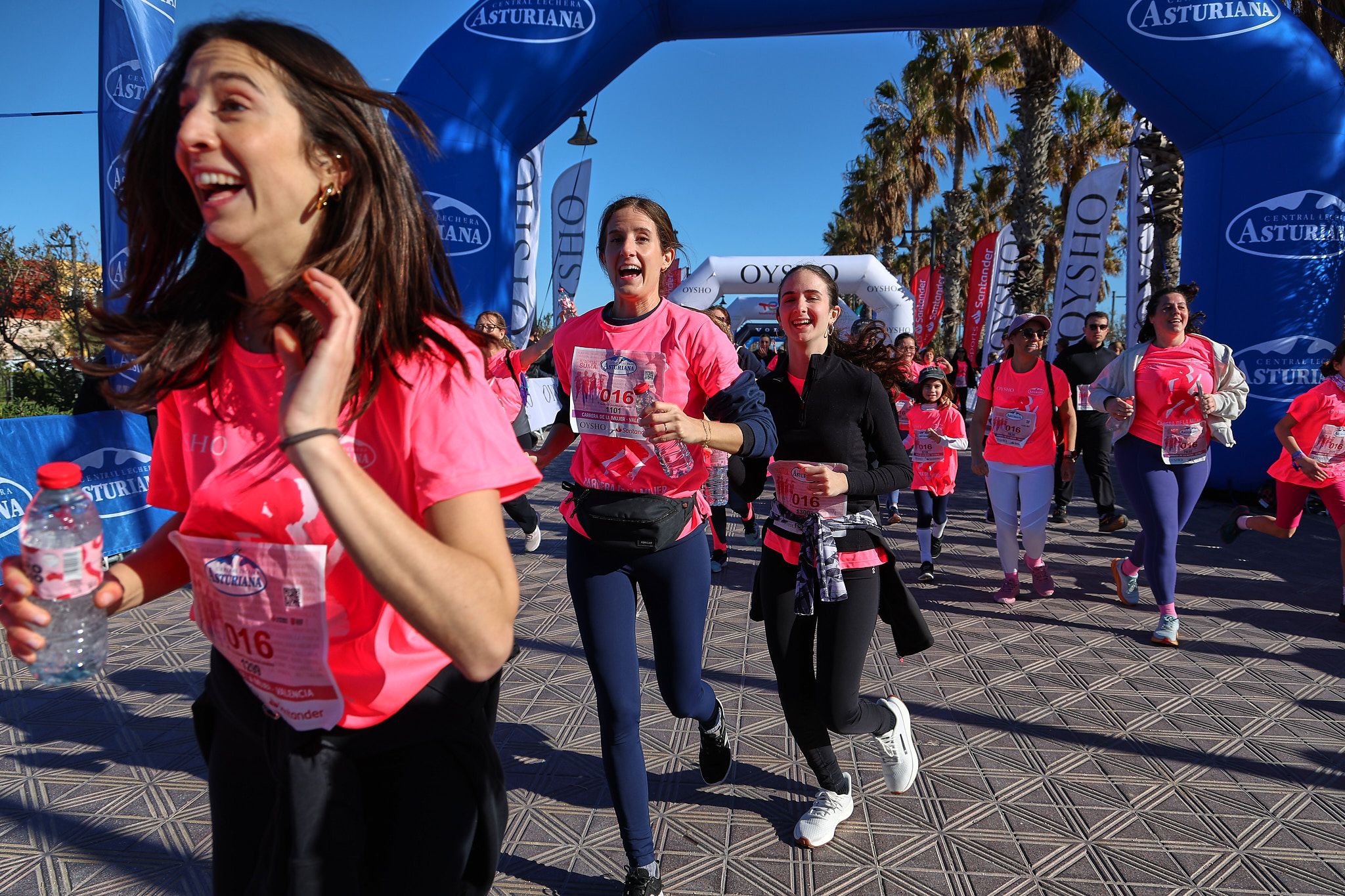 Las mejores fotos de la Carrera de la Mujer Central Lechera Asturiana de Valencia 2025. 1048