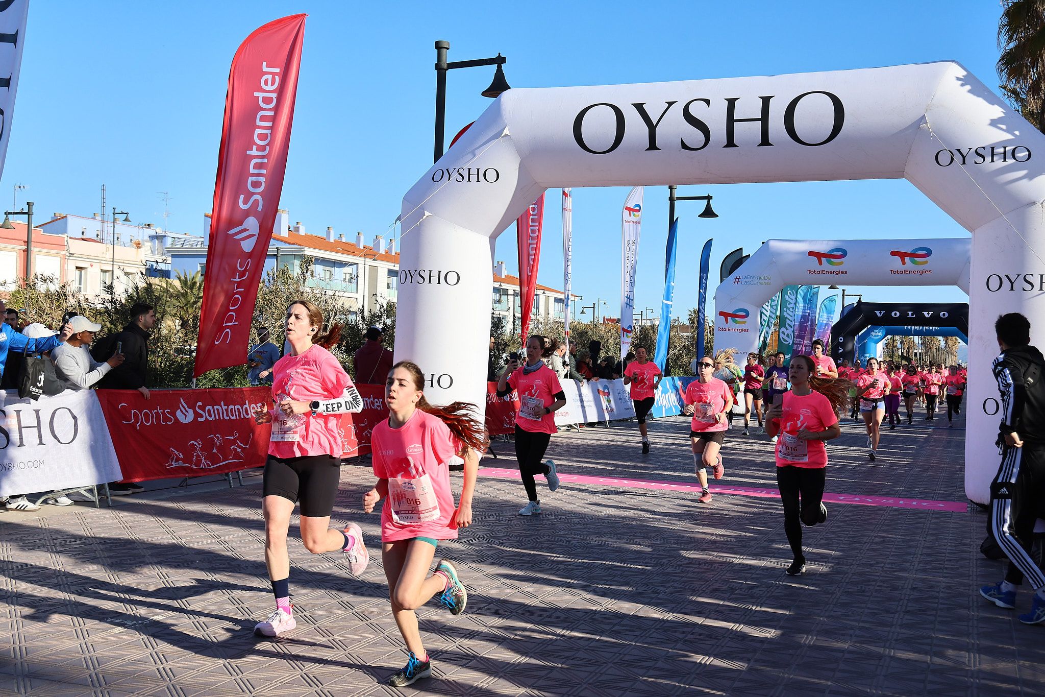 Las mejores fotos de la Carrera de la Mujer Central Lechera Asturiana de Valencia 2025. 563