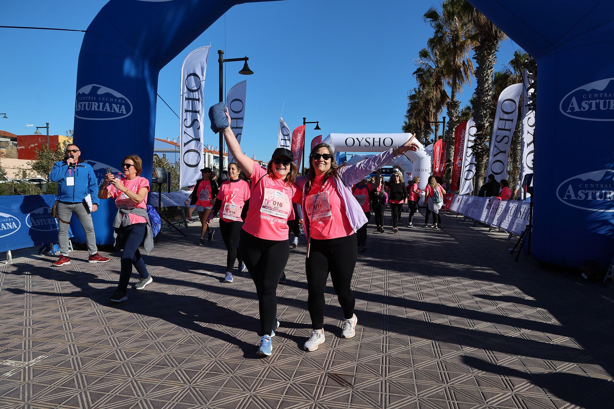 Las mejores fotos de la Carrera de la Mujer Central Lechera Asturiana de Valencia 2025. 1295
