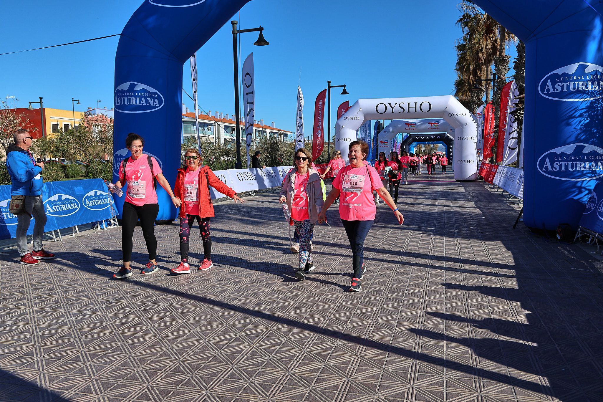 Las mejores fotos de la Carrera de la Mujer Central Lechera Asturiana de Valencia 2025. 1537