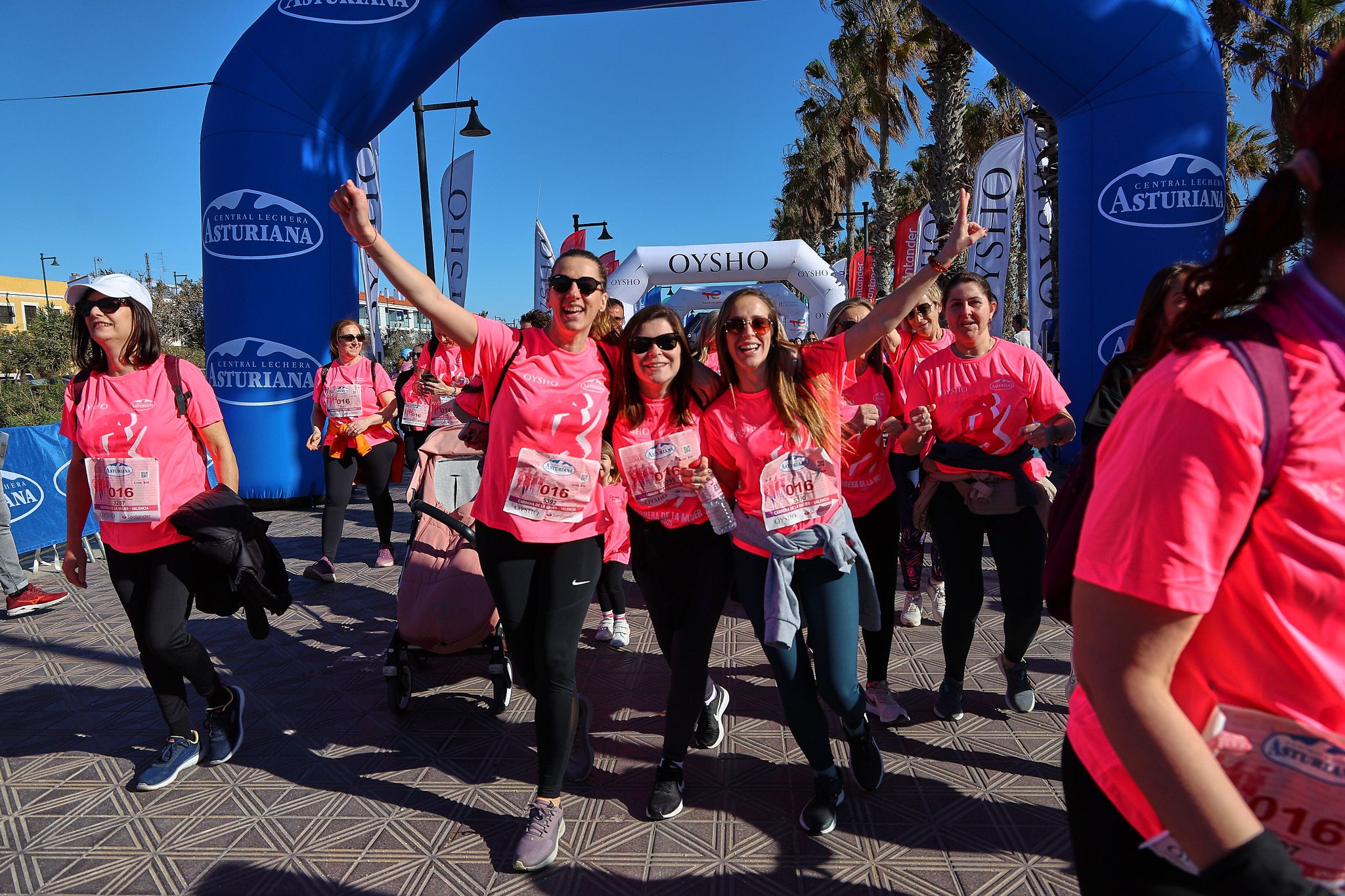 Las mejores fotos de la Carrera de la Mujer Central Lechera Asturiana de Valencia 2025. 1302