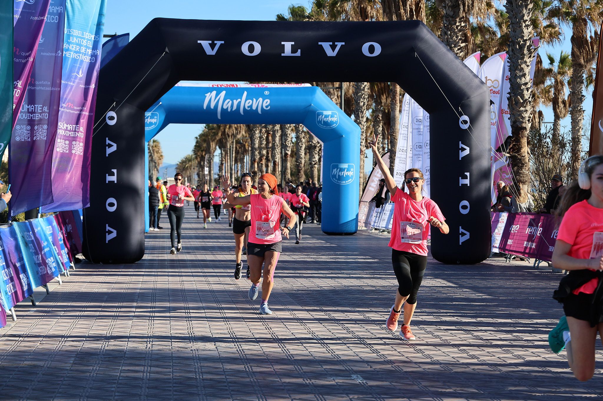 Las mejores fotos de la Carrera de la Mujer Central Lechera Asturiana de Valencia 2025. 342
