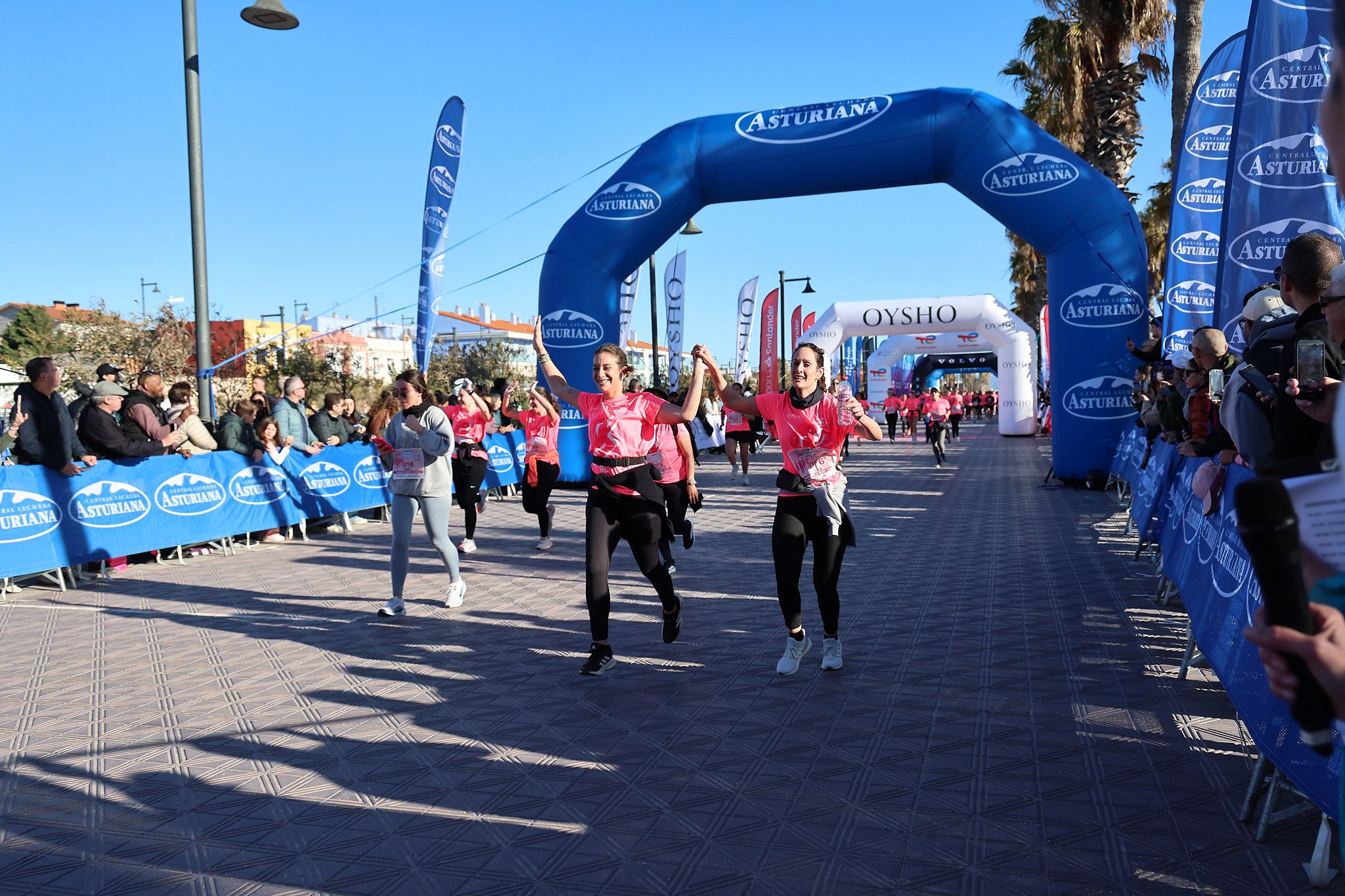 Las mejores fotos de la Carrera de la Mujer Central Lechera Asturiana de Valencia 2025. 819