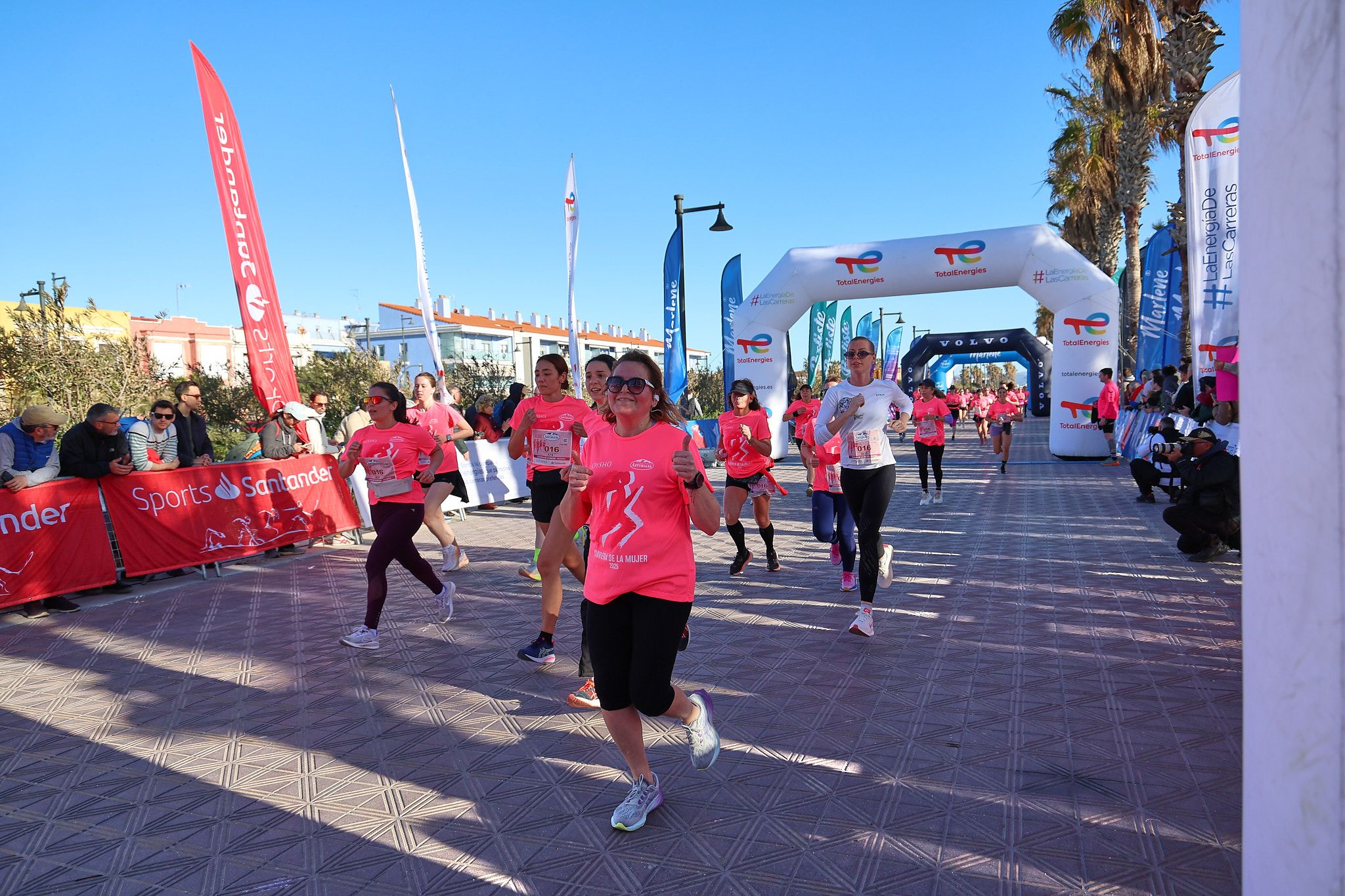 Las mejores fotos de la Carrera de la Mujer Central Lechera Asturiana de Valencia 2025. 574
