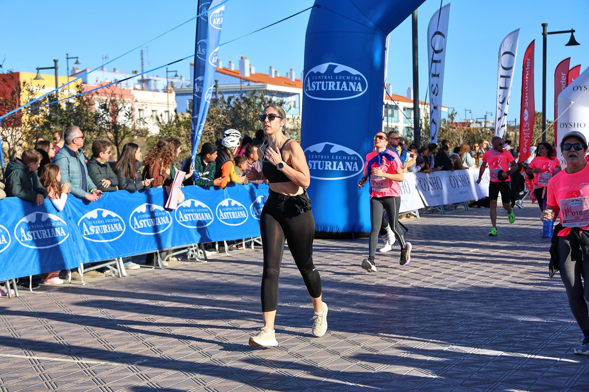 Las mejores fotos de la Carrera de la Mujer Central Lechera Asturiana de Valencia 2025. 822