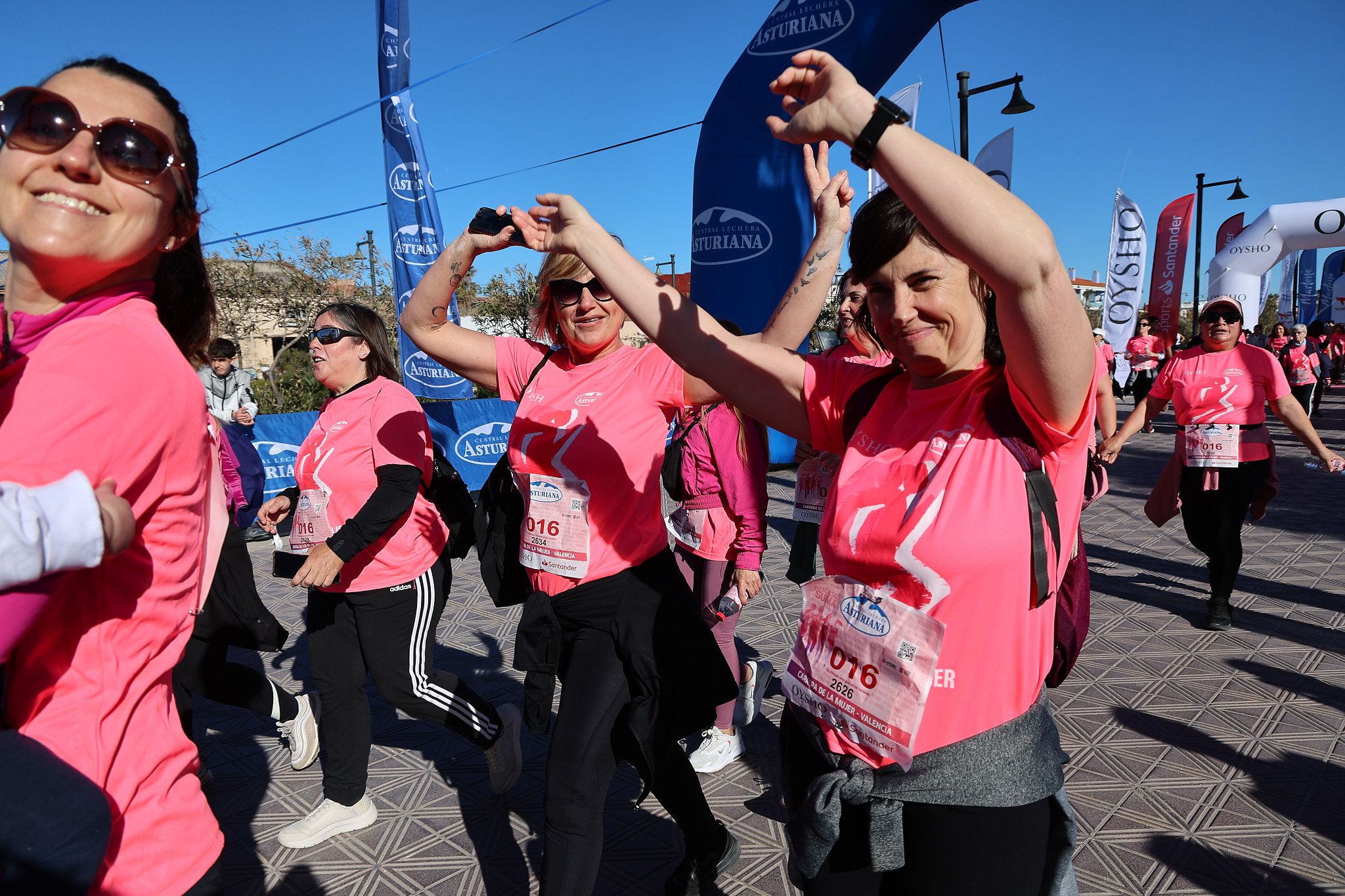 Las mejores fotos de la Carrera de la Mujer Central Lechera Asturiana de Valencia 2025. 1309