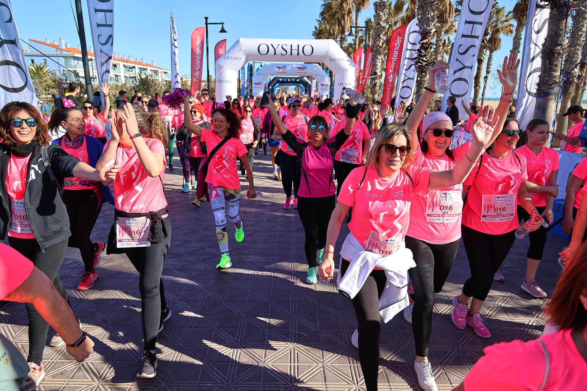 Las mejores fotos de la Carrera de la Mujer Central Lechera Asturiana de Valencia 2025. 1062
