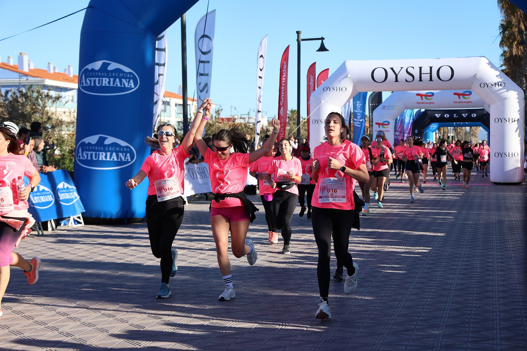 Las mejores fotos de la Carrera de la Mujer Central Lechera Asturiana de Valencia 2025. 826
