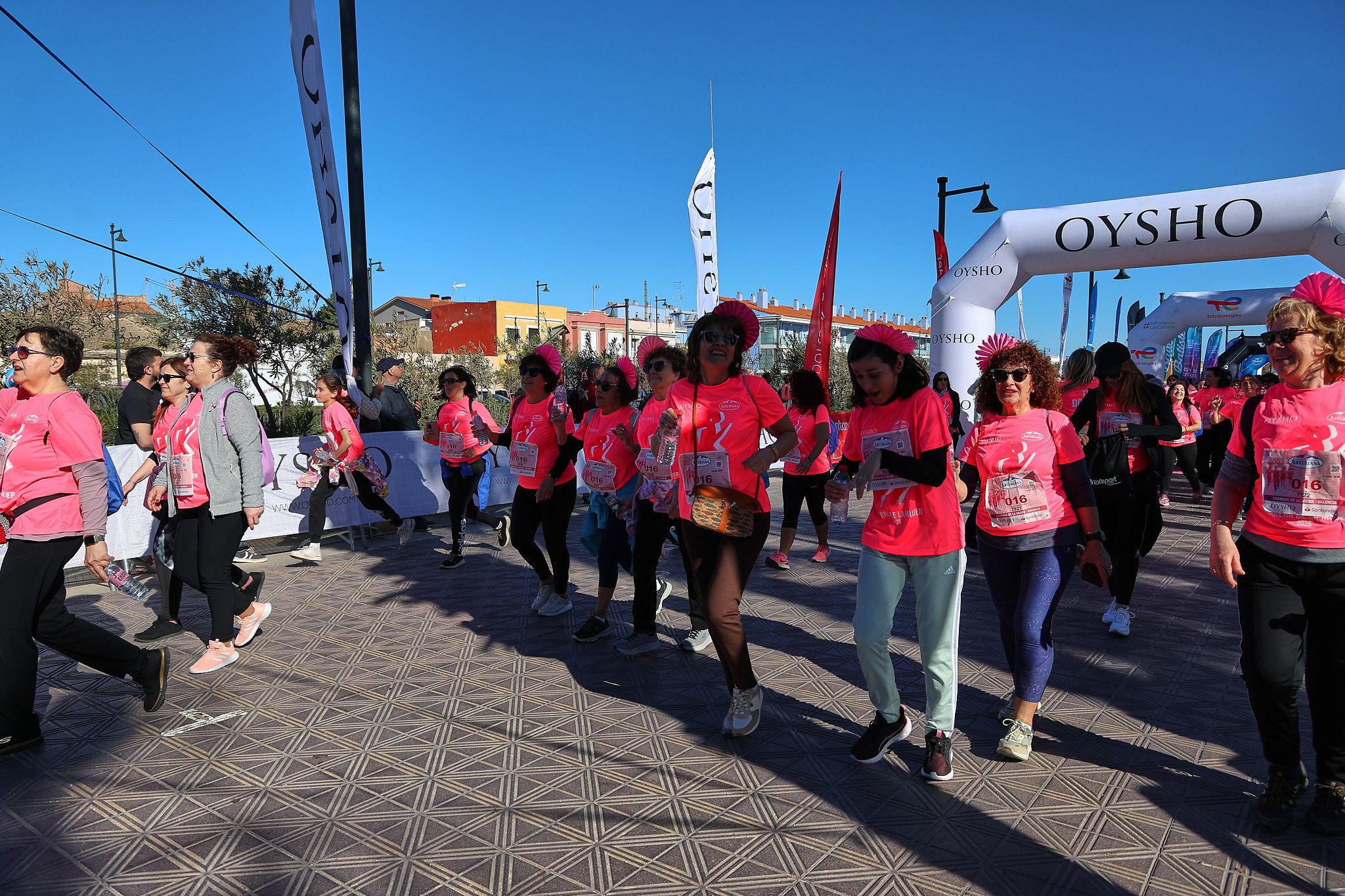 Las mejores fotos de la Carrera de la Mujer Central Lechera Asturiana de Valencia 2025. 1314