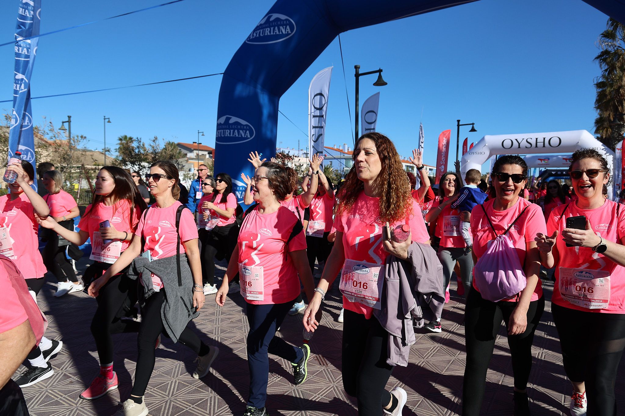 Las mejores fotos de la Carrera de la Mujer Central Lechera Asturiana de Valencia 2025. 1067