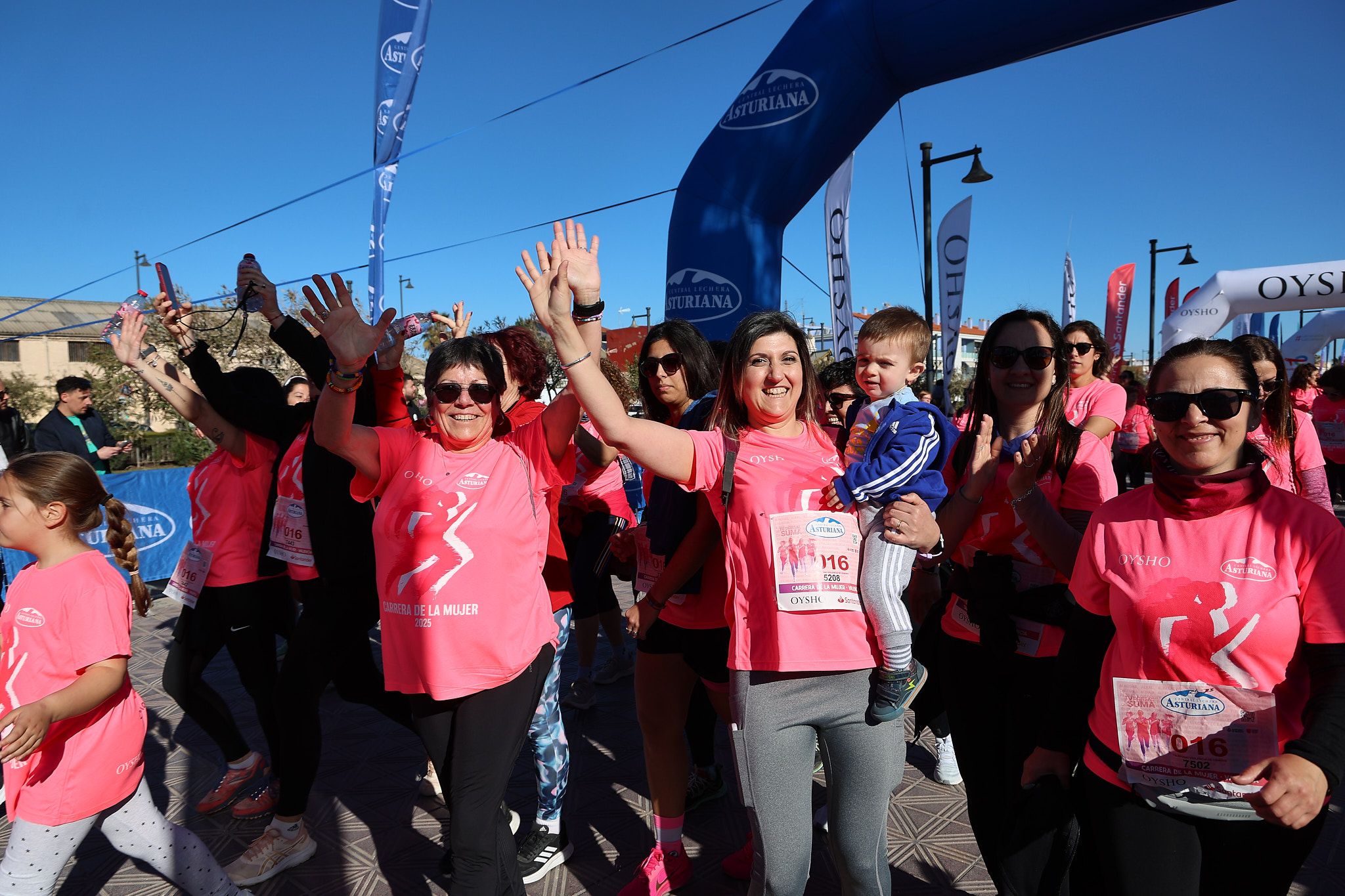 Las mejores fotos de la Carrera de la Mujer Central Lechera Asturiana de Valencia 2025. 1071