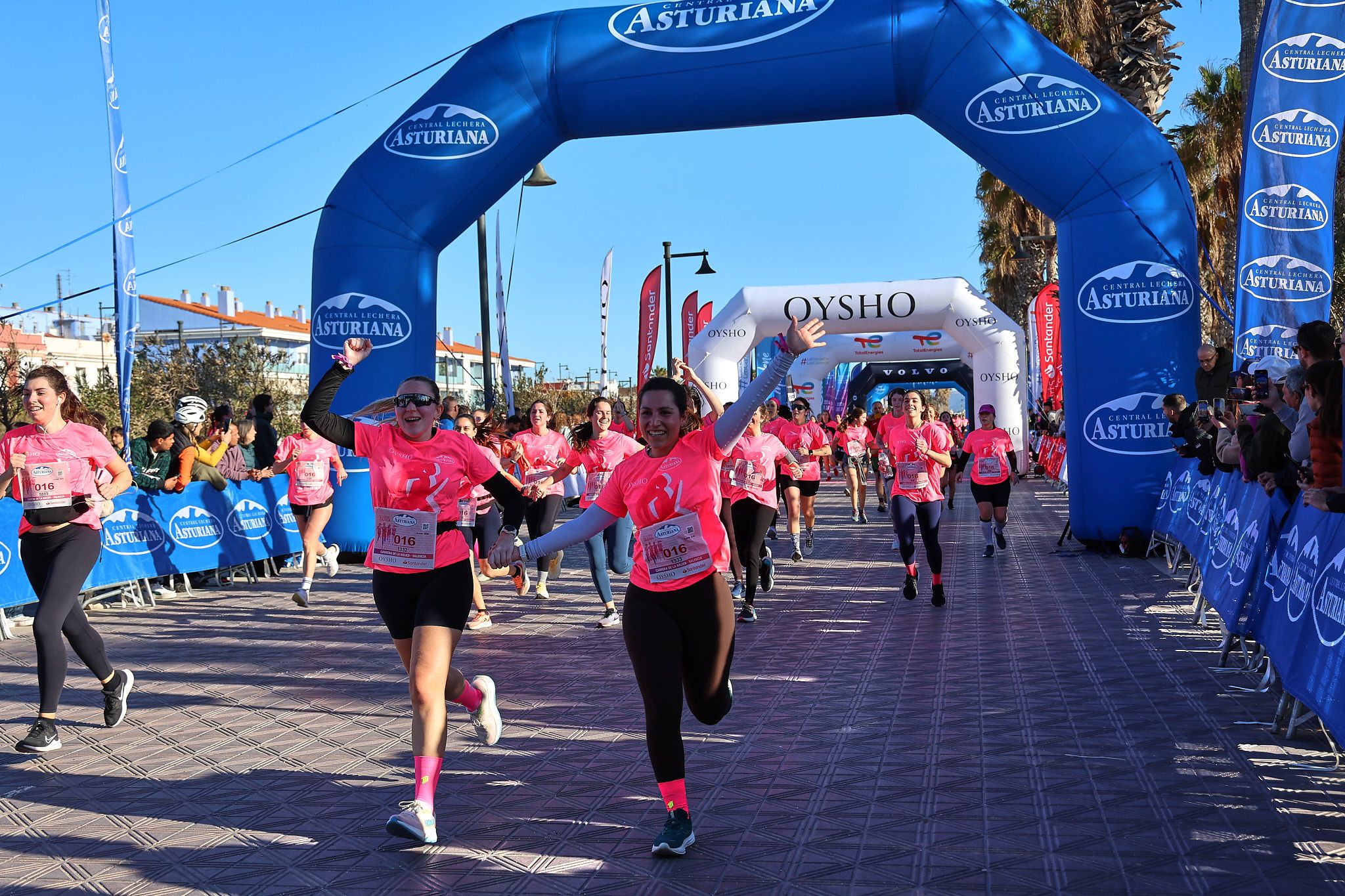 Las mejores fotos de la Carrera de la Mujer Central Lechera Asturiana de Valencia 2025. 832