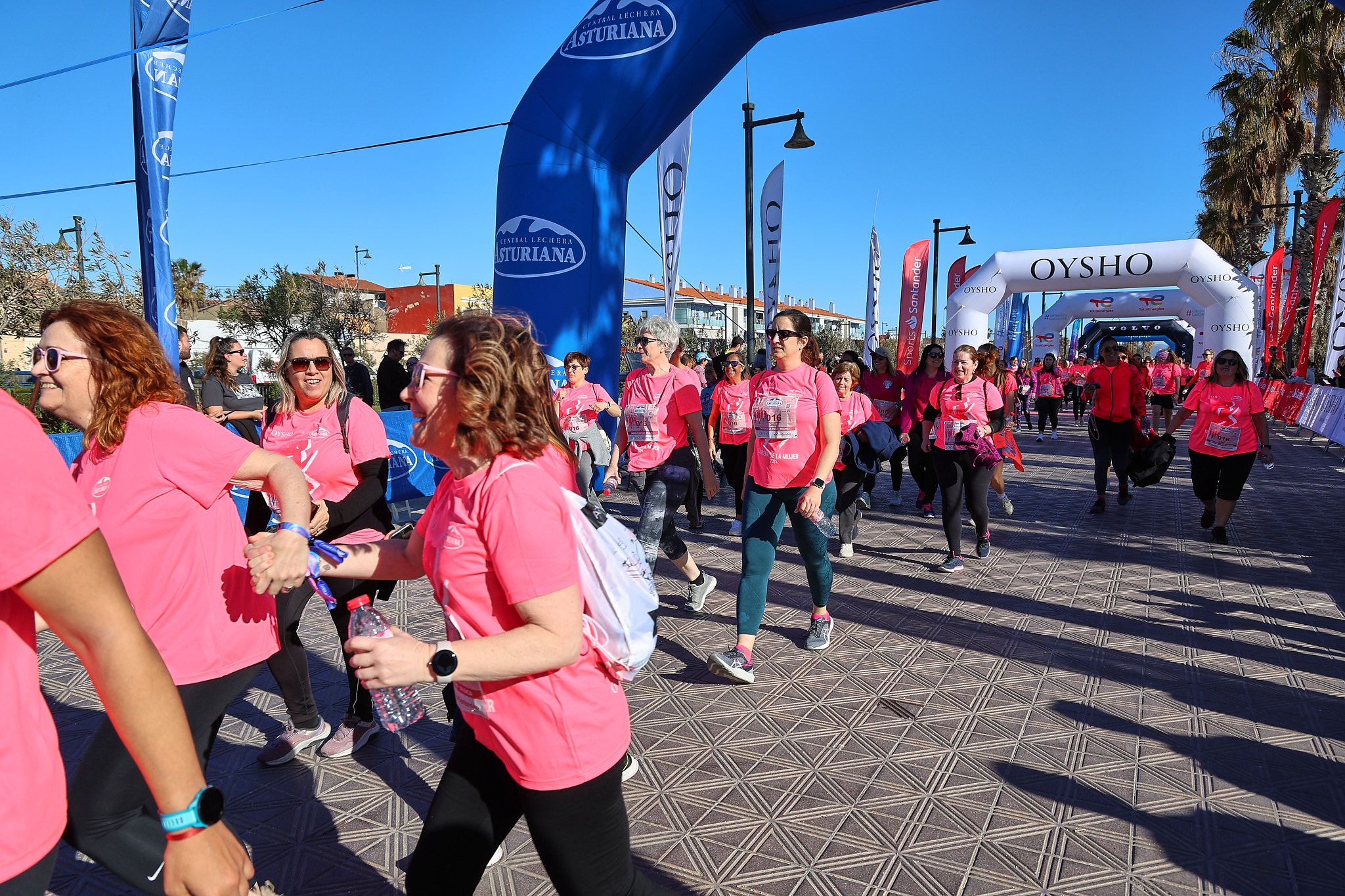 Las mejores fotos de la Carrera de la Mujer Central Lechera Asturiana de Valencia 2025. 1073