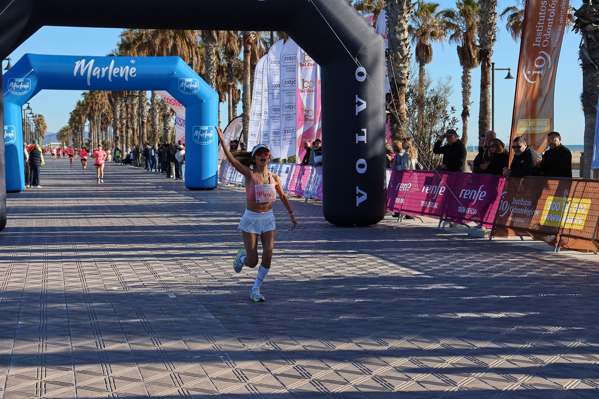 Las mejores fotos de la Carrera de la Mujer Central Lechera Asturiana de Valencia 2025. 359