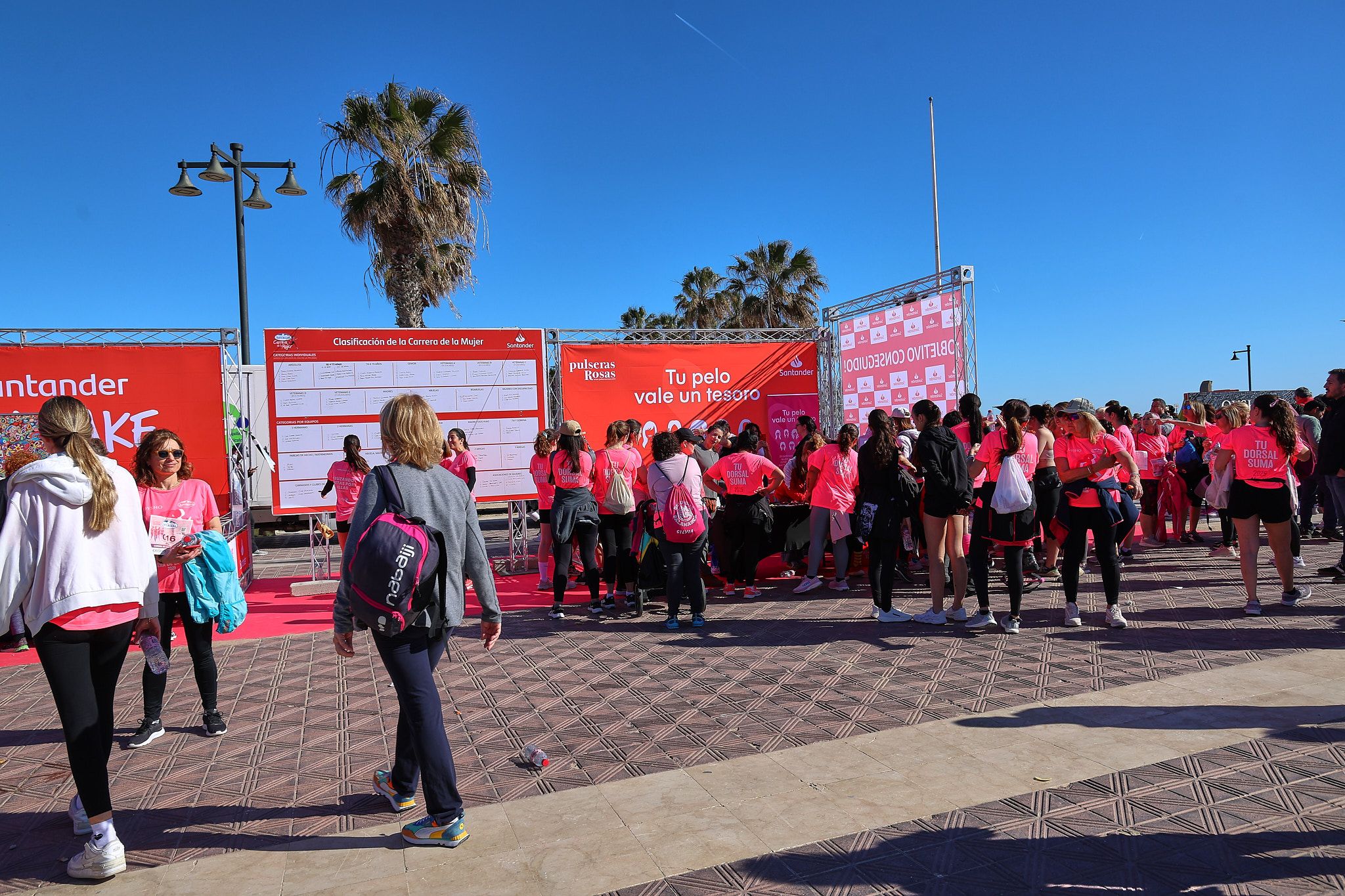 Las mejores fotos de la Carrera de la Mujer Central Lechera Asturiana de Valencia 2025. 1562