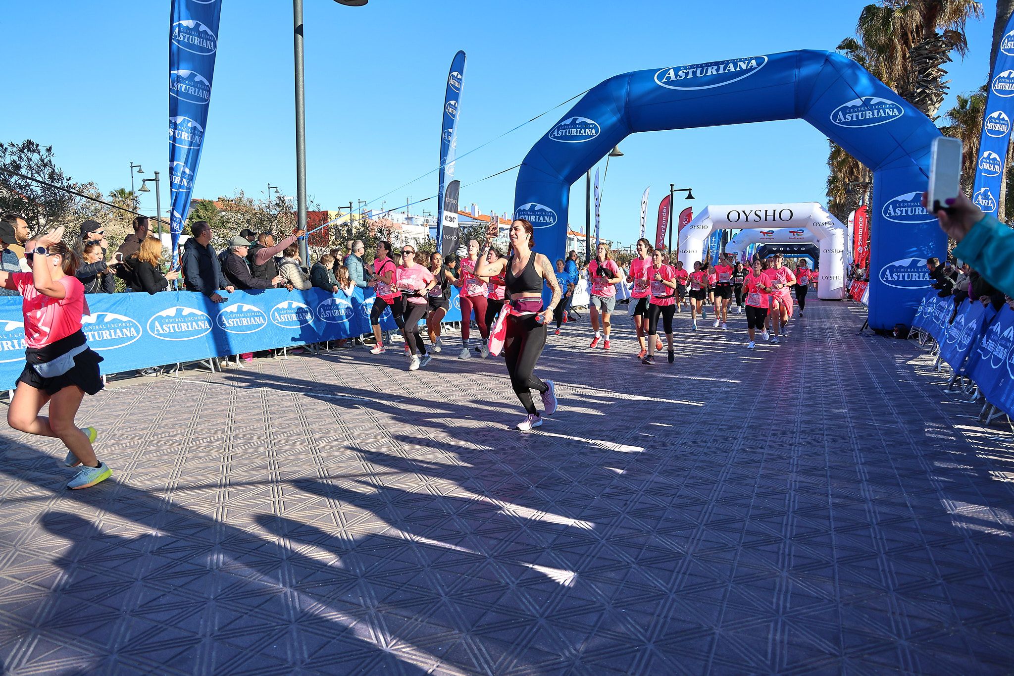 Las mejores fotos de la Carrera de la Mujer Central Lechera Asturiana de Valencia 2025. 839