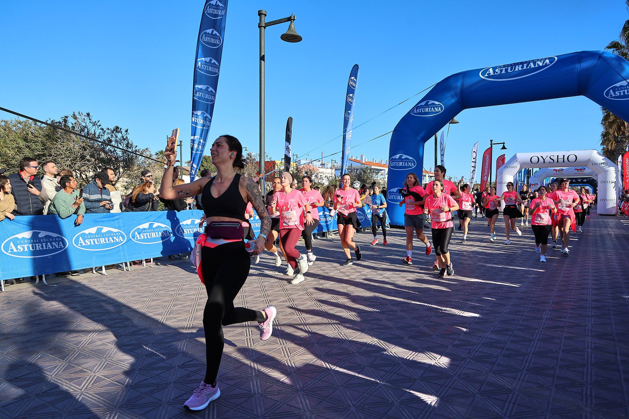 Las mejores fotos de la Carrera de la Mujer Central Lechera Asturiana de Valencia 2025. 840