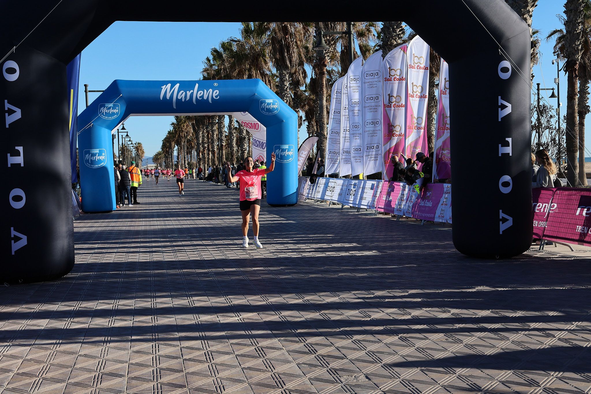 Las mejores fotos de la Carrera de la Mujer Central Lechera Asturiana de Valencia 2025. 365