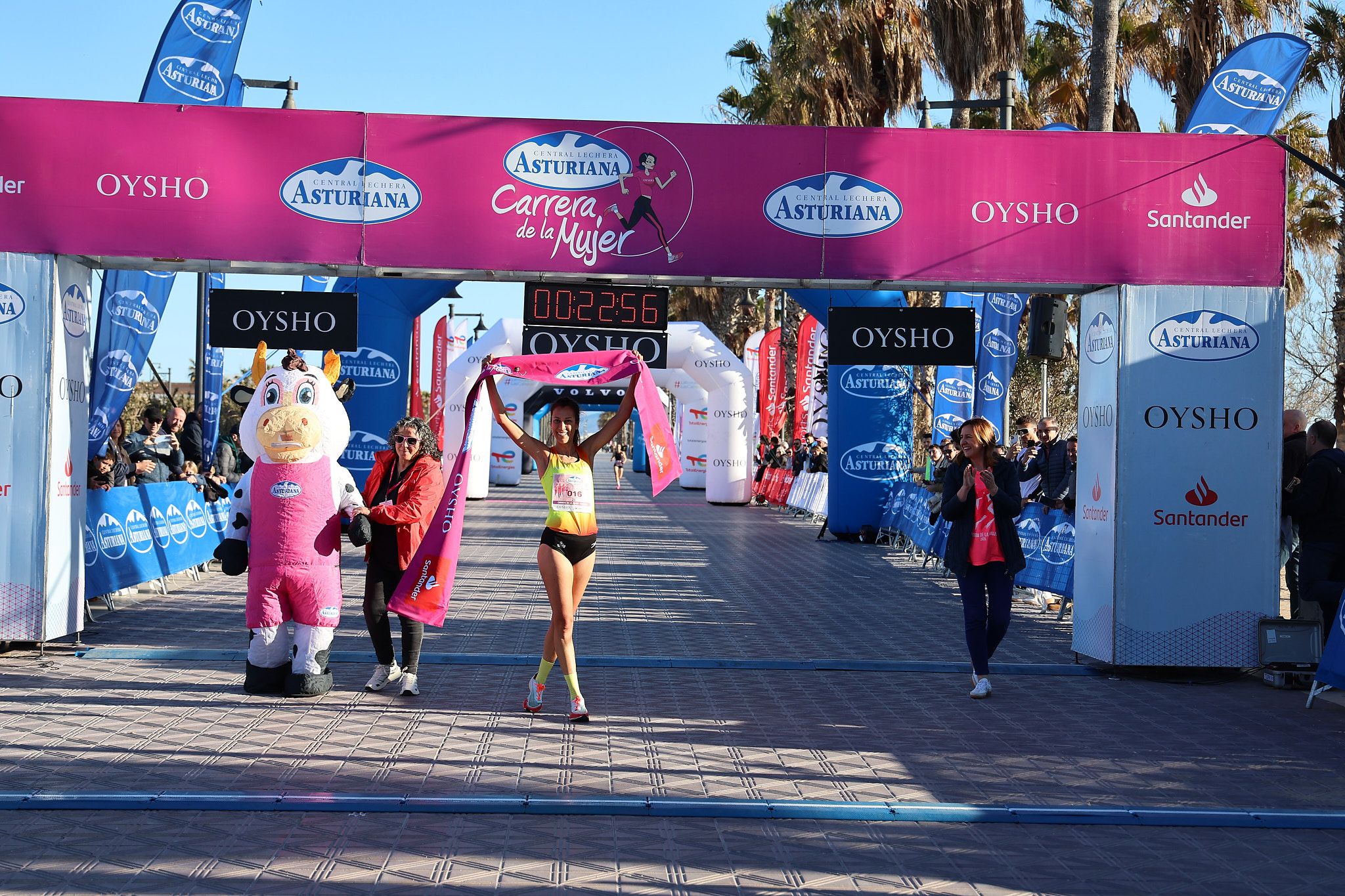 Las mejores fotos de la Carrera de la Mujer Central Lechera Asturiana de Valencia 2025. 125