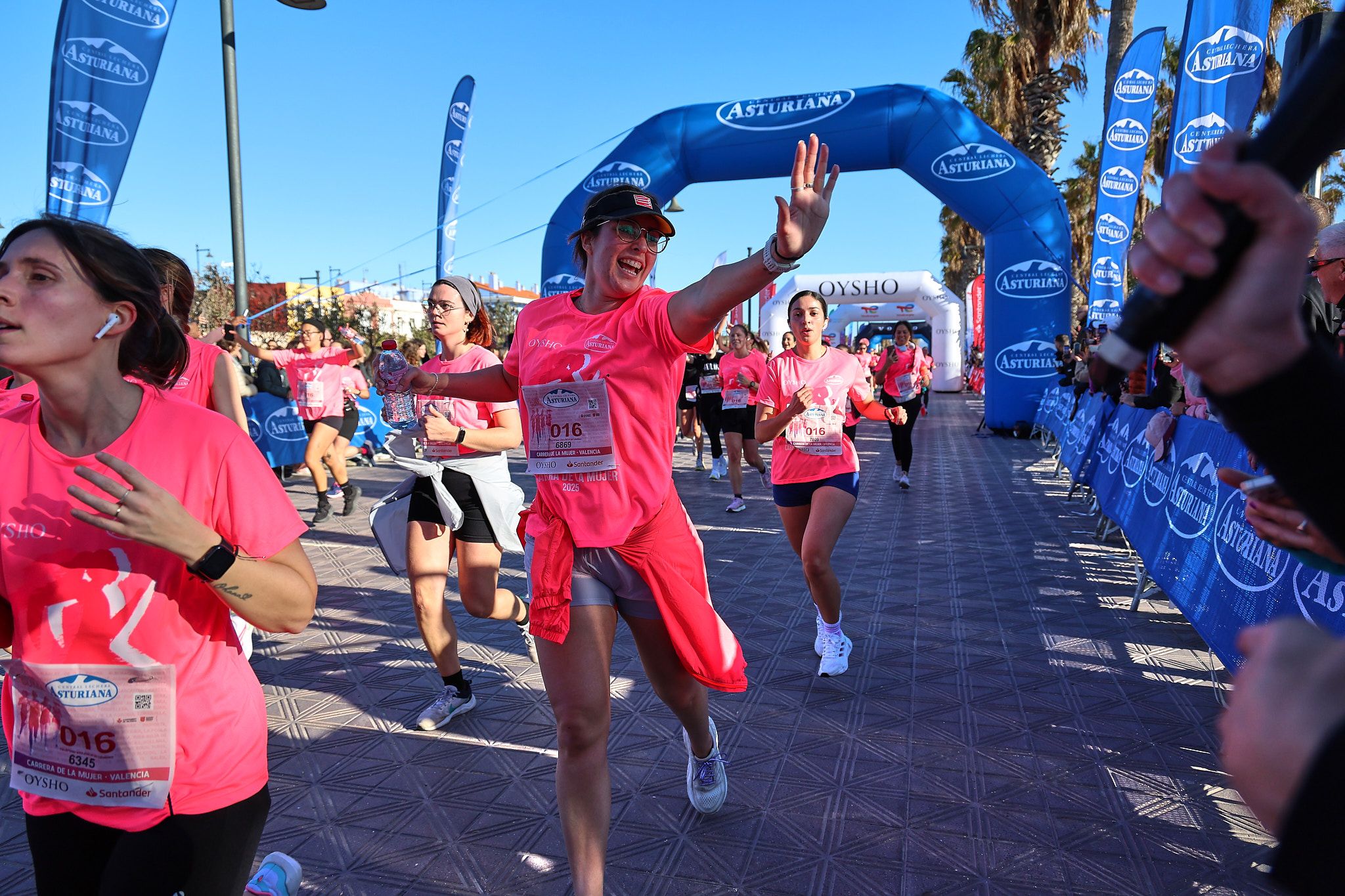 Las mejores fotos de la Carrera de la Mujer Central Lechera Asturiana de Valencia 2025. 846