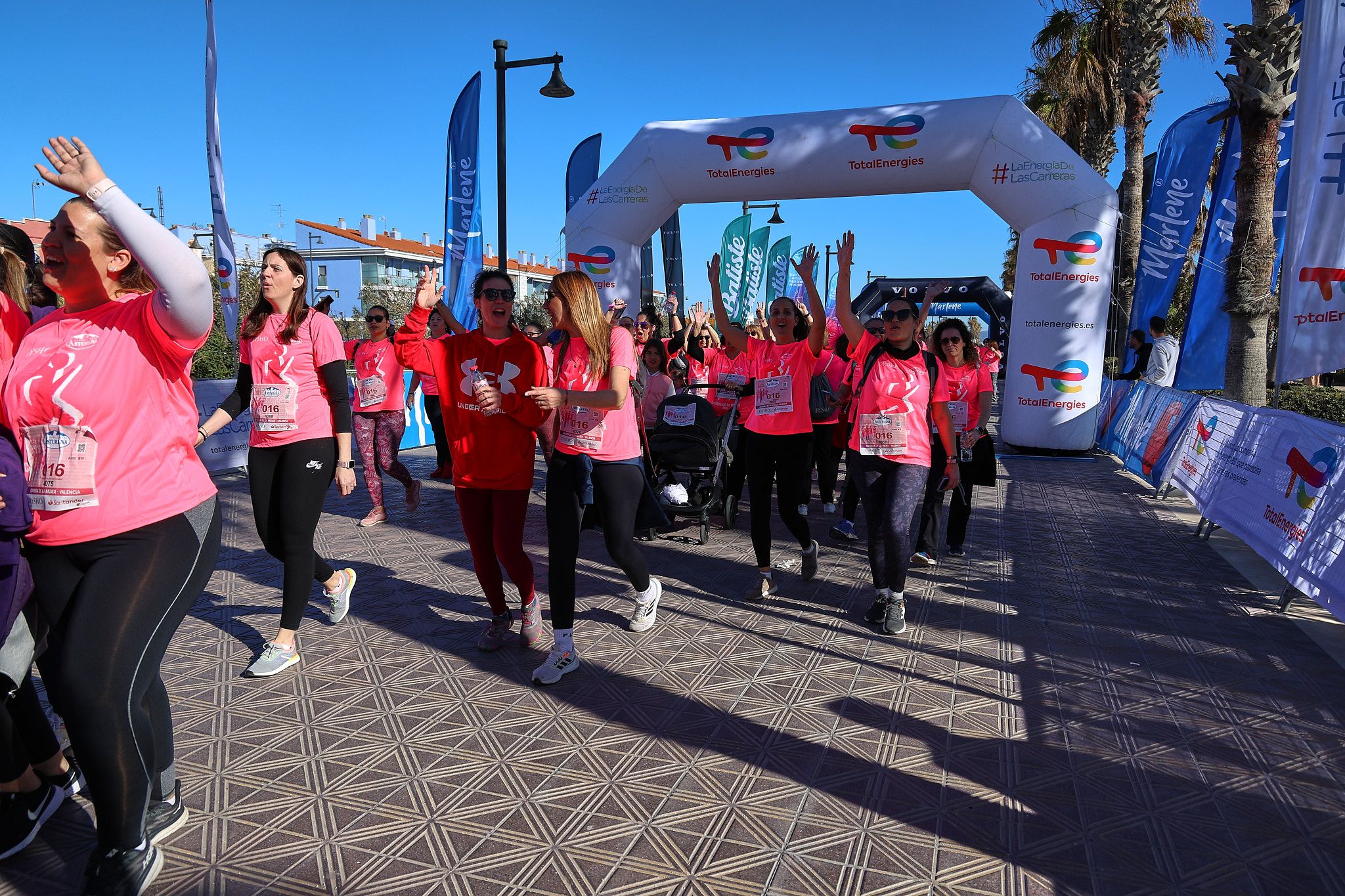 Las mejores fotos de la Carrera de la Mujer Central Lechera Asturiana de Valencia 2025. 1338