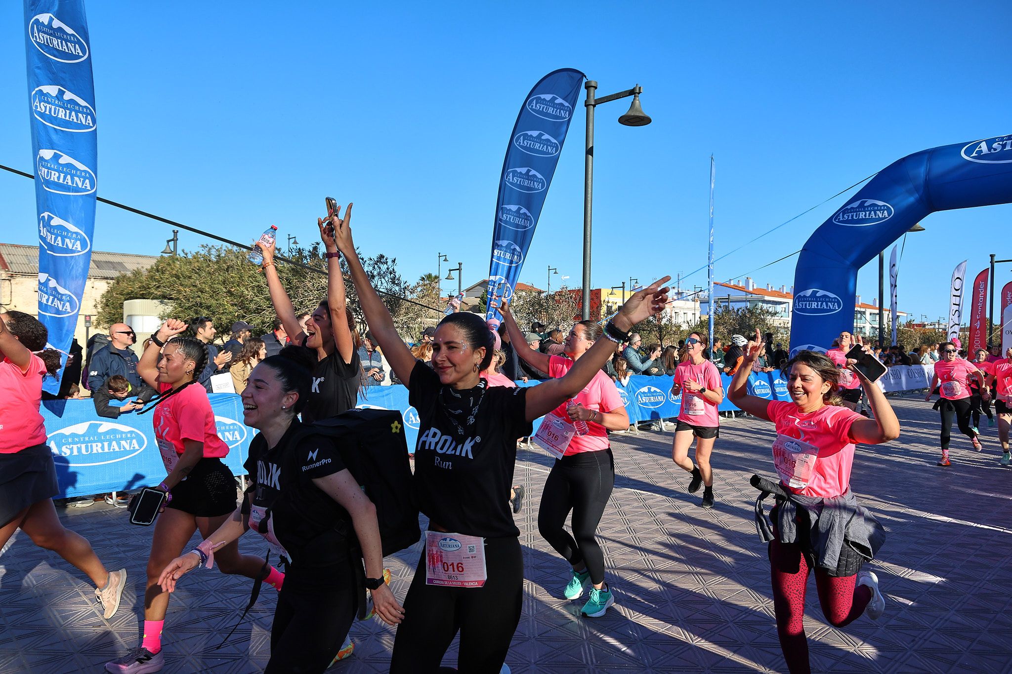 Las mejores fotos de la Carrera de la Mujer Central Lechera Asturiana de Valencia 2025. 849